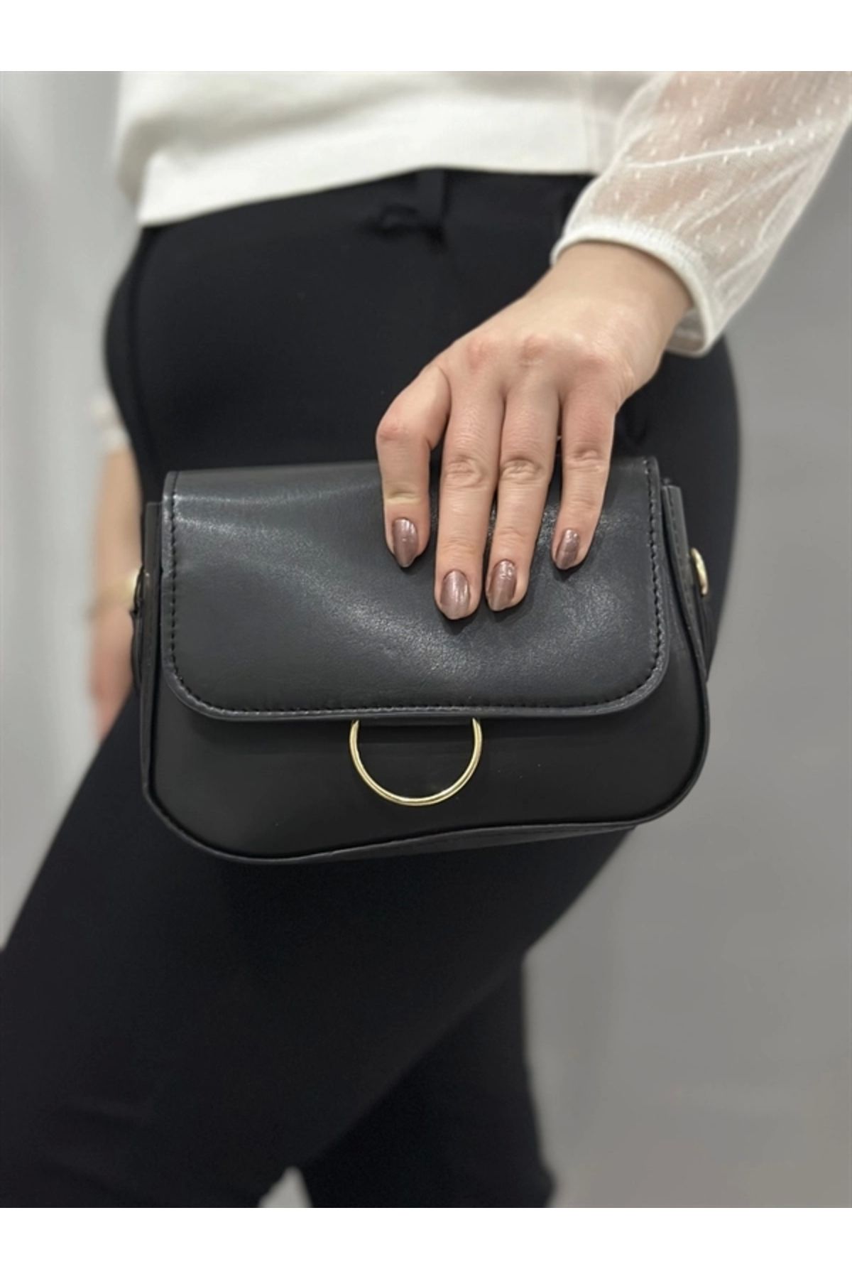 FASHIONLINE Siyah cilt mossi çanta