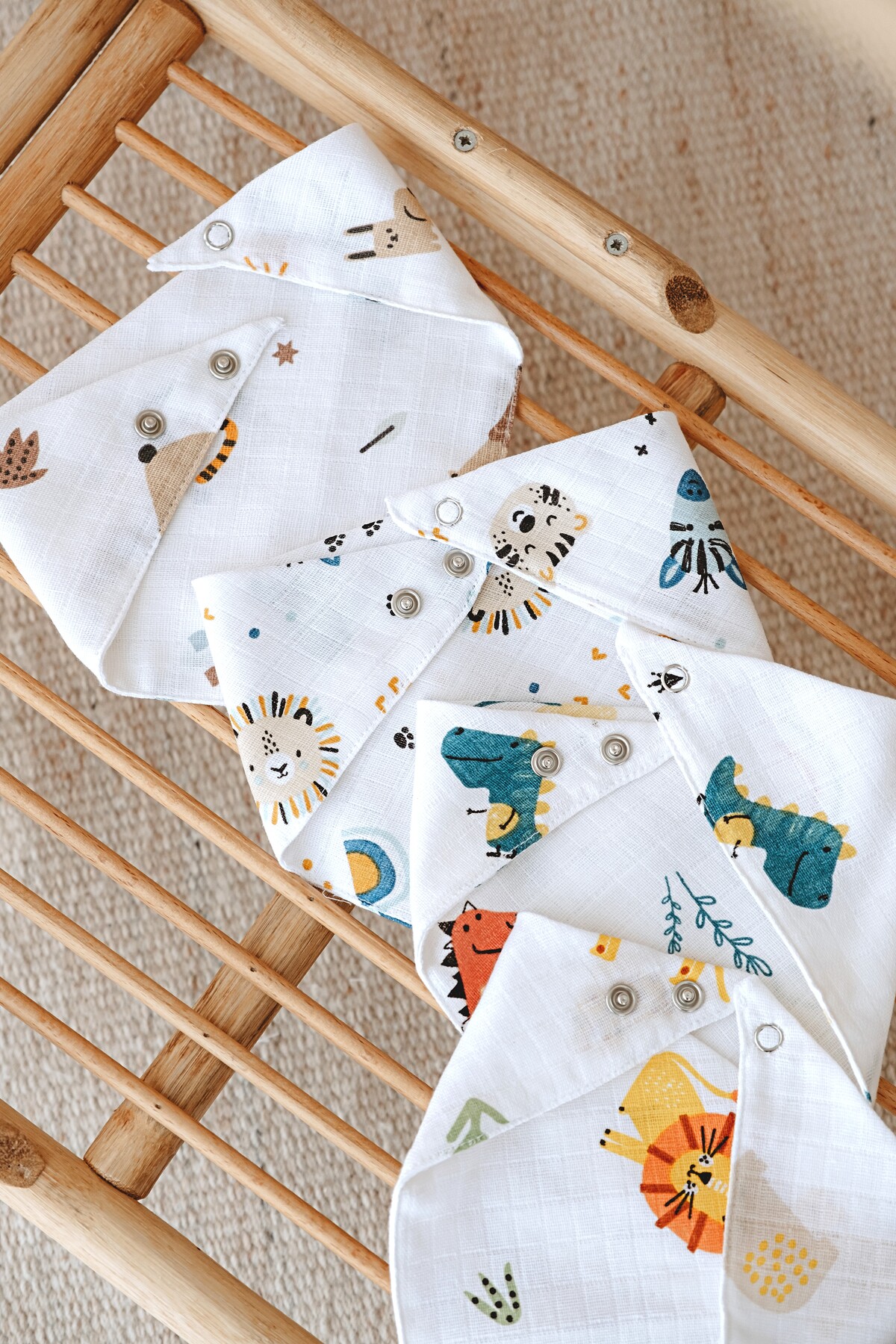 ESTİ Baby 4 Adet Müslin Çift Çıtçıtlı %100 Pamuk Bebek Mama / Salya Önlüğü, Fular, Yakalık fotoğrafı 2 (önizleme)