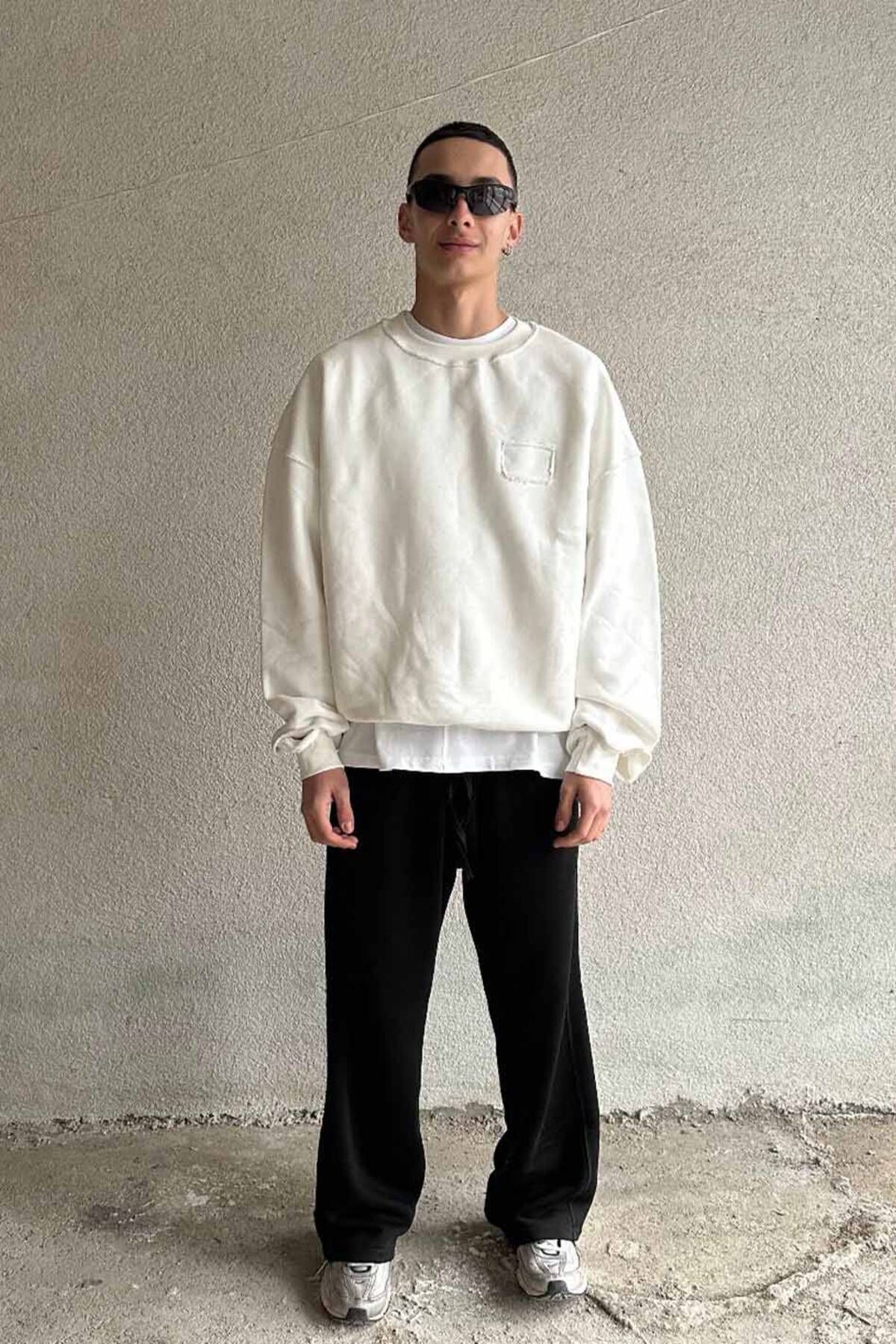 1887CLO Ekru Handmade Distressed Oversize Boxy Fit Sweatshirt