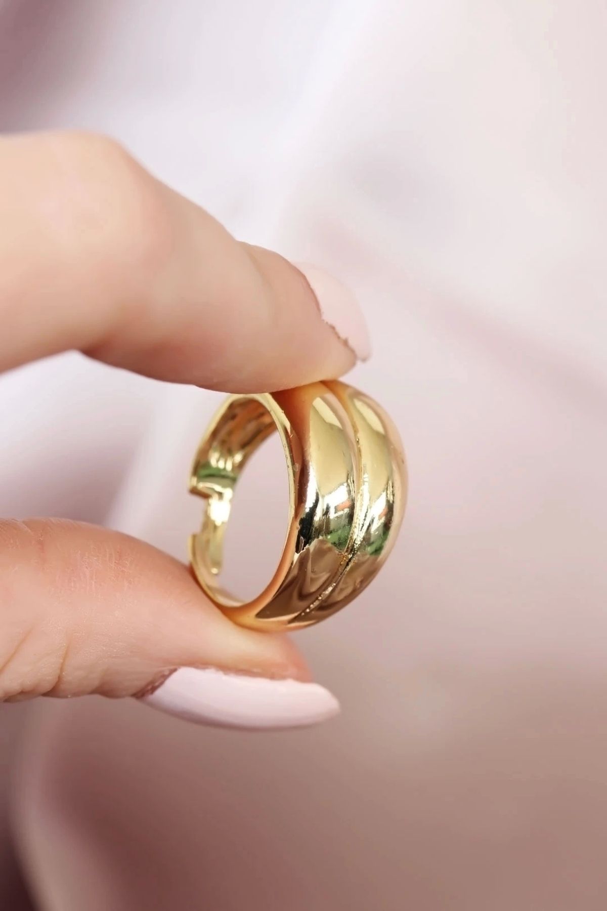STOREMAX Metal Gold Renk Ayarlamalı Kadın Yüzük