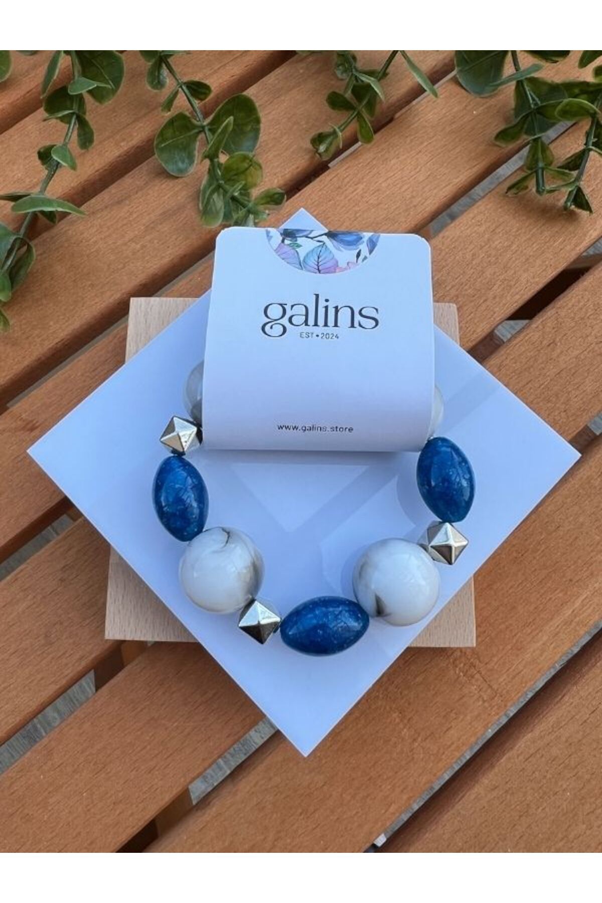 Galins Lacivert ve Ebruli Renk İri Boncuklarla Tasarlanmış Trend Kombin Tamamlayıcı Bileklik