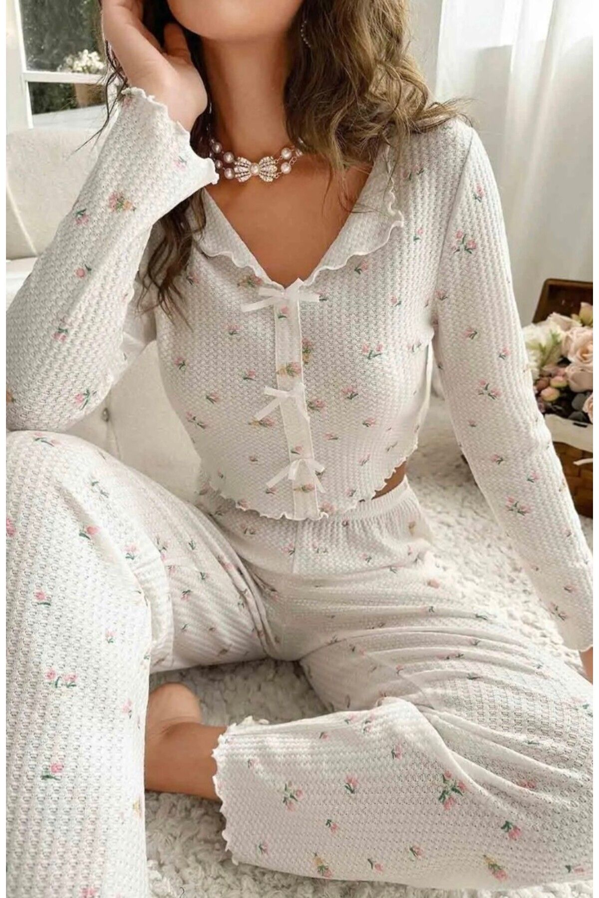 Stor Baskılı Pijama Takımı: Hem Şık Hem Konforlu Uyku Keyfi!