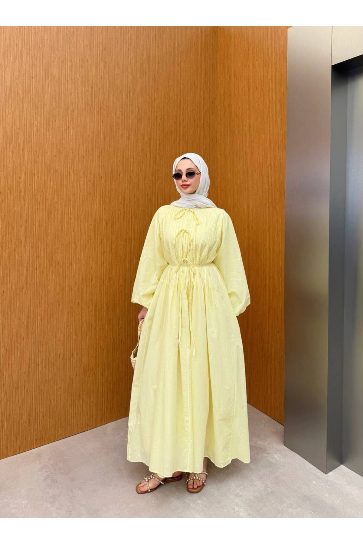Butik elbisetesettr
