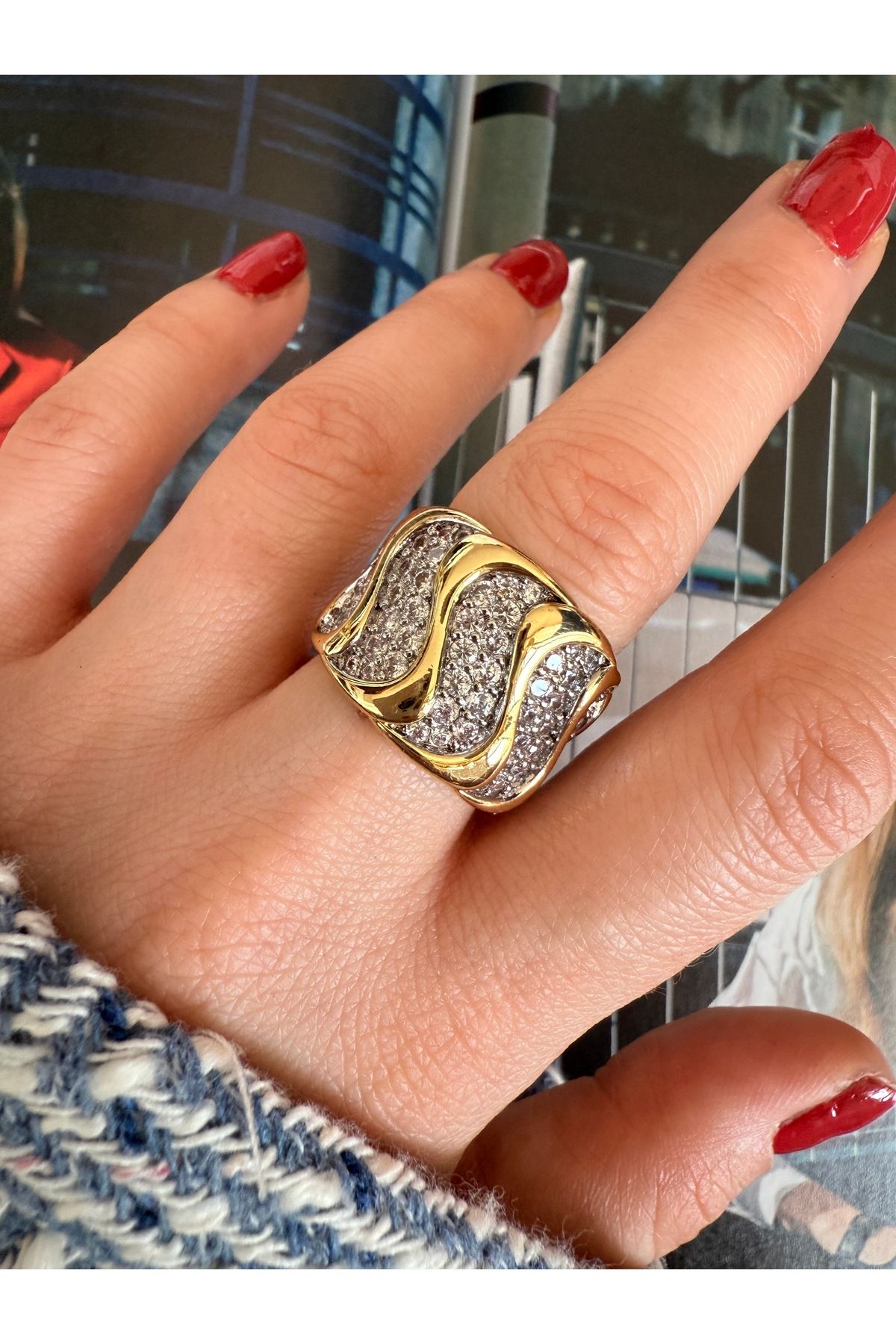 Pinery Jewels İri Taşlı S Alttan Ayarlamalı Kadın Yüzük