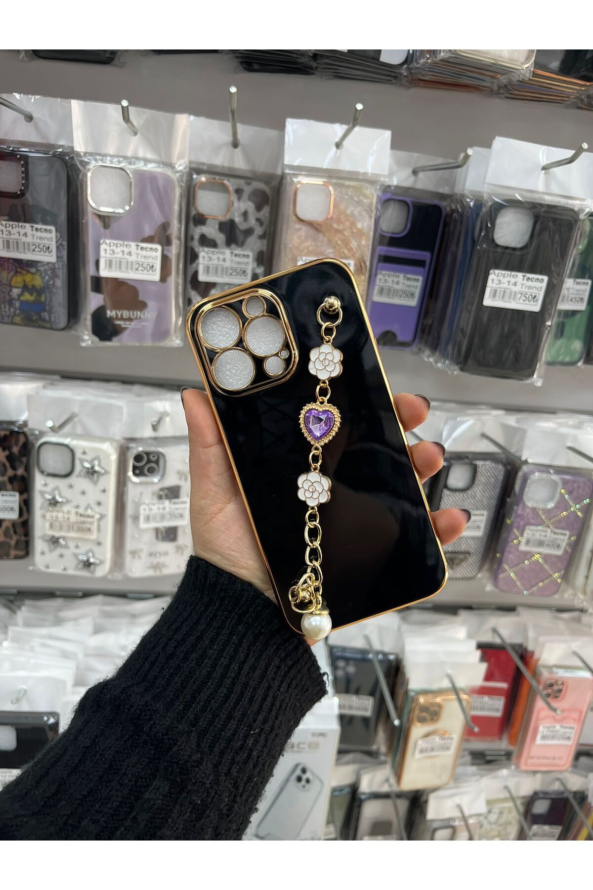 TECNOTREND Apple iPhone 14 Pro Max Kılıf El Tutamaçlı Kamera Korumalı Taka Silikon Kapak