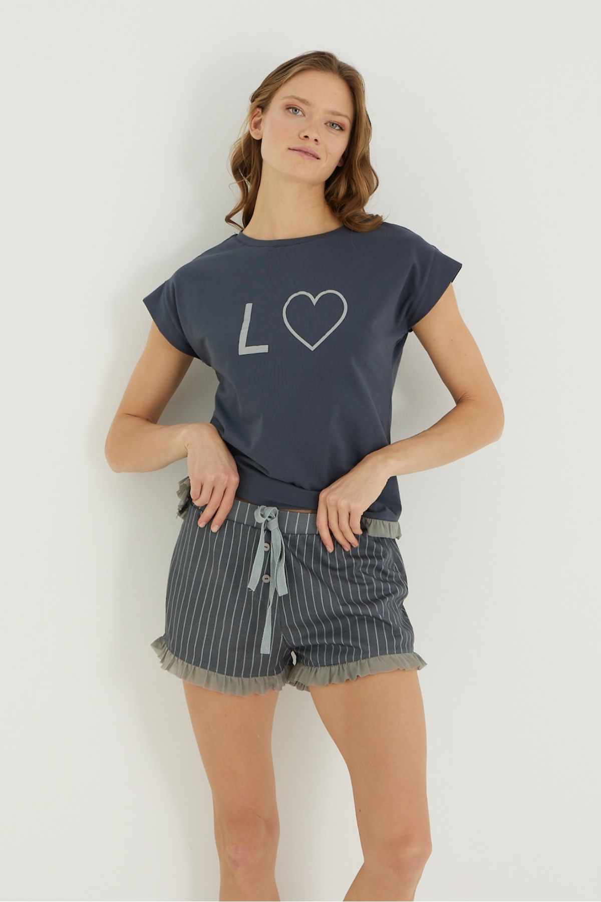 İPEKTENİM Love Yazılı Süs Dikişi Detaylı Couple Kadın Şort Pijama Takımı