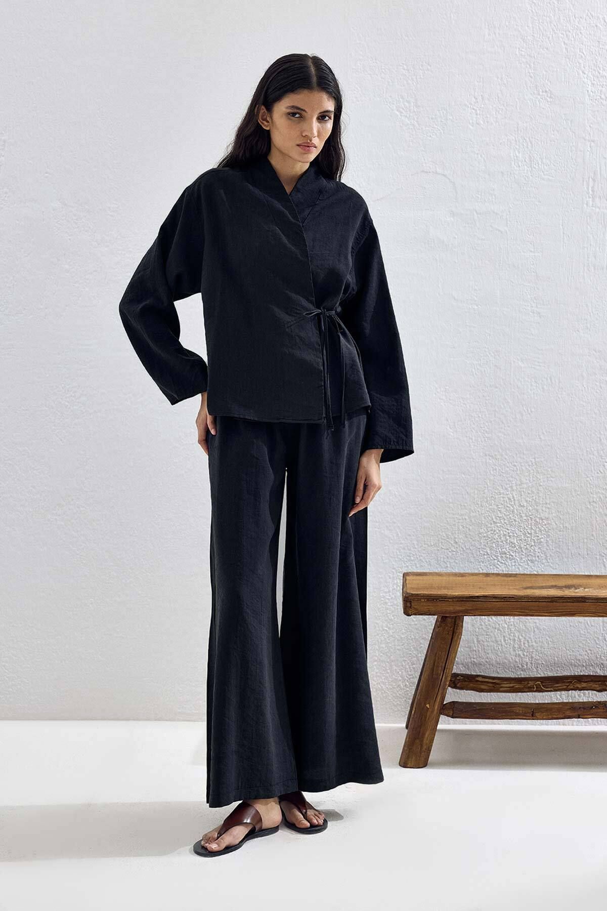 Hooopstore Bağcık Detaylı Lyocell Cupra Siyah Kimono Takım