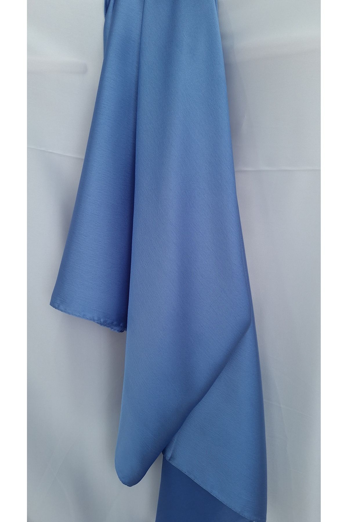 Lavena scarfs Klasik Sade Safir Şal