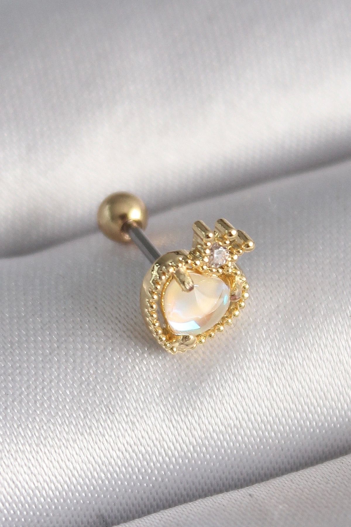 STOREMAX 316L Çelik Gold Renk Beyaz Mineli Kalp Zirkon Taş Detaylı Taç Tragus Piercing