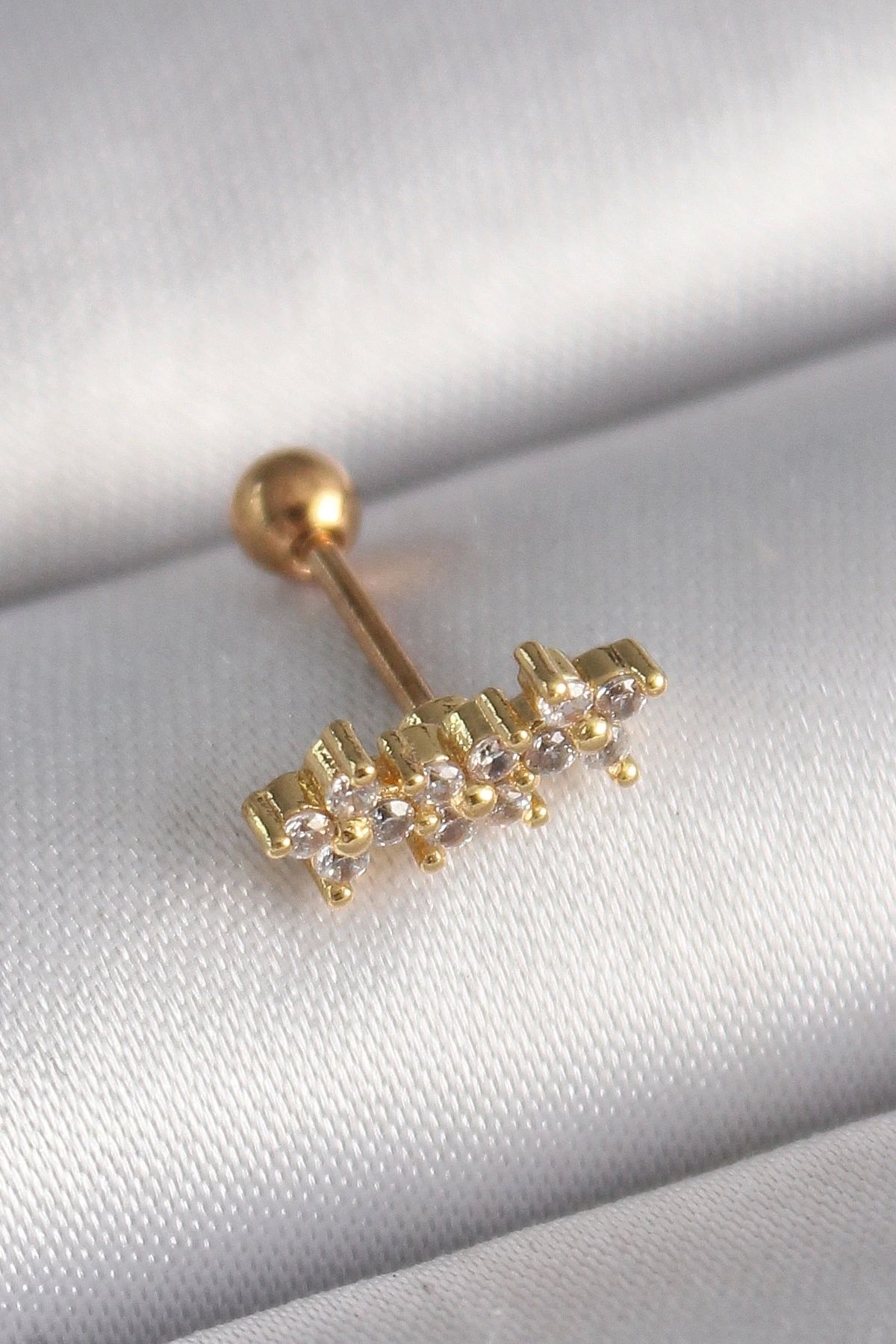 STOREMAX 316L Çelik Gold Renk Zirkon Taşlı Yonca Tragus Piercing