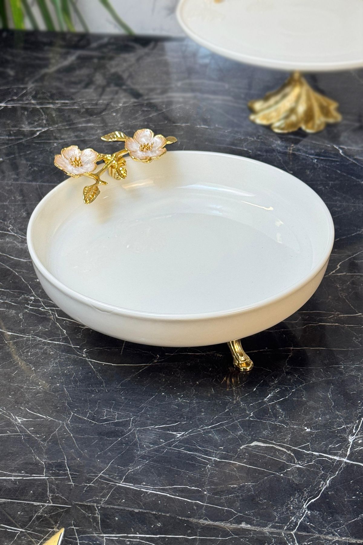 MAY HOME Laleza Taban Ayaklı Sunum Kasesi & Porselen Gold Detaylı Ayaklı Kase