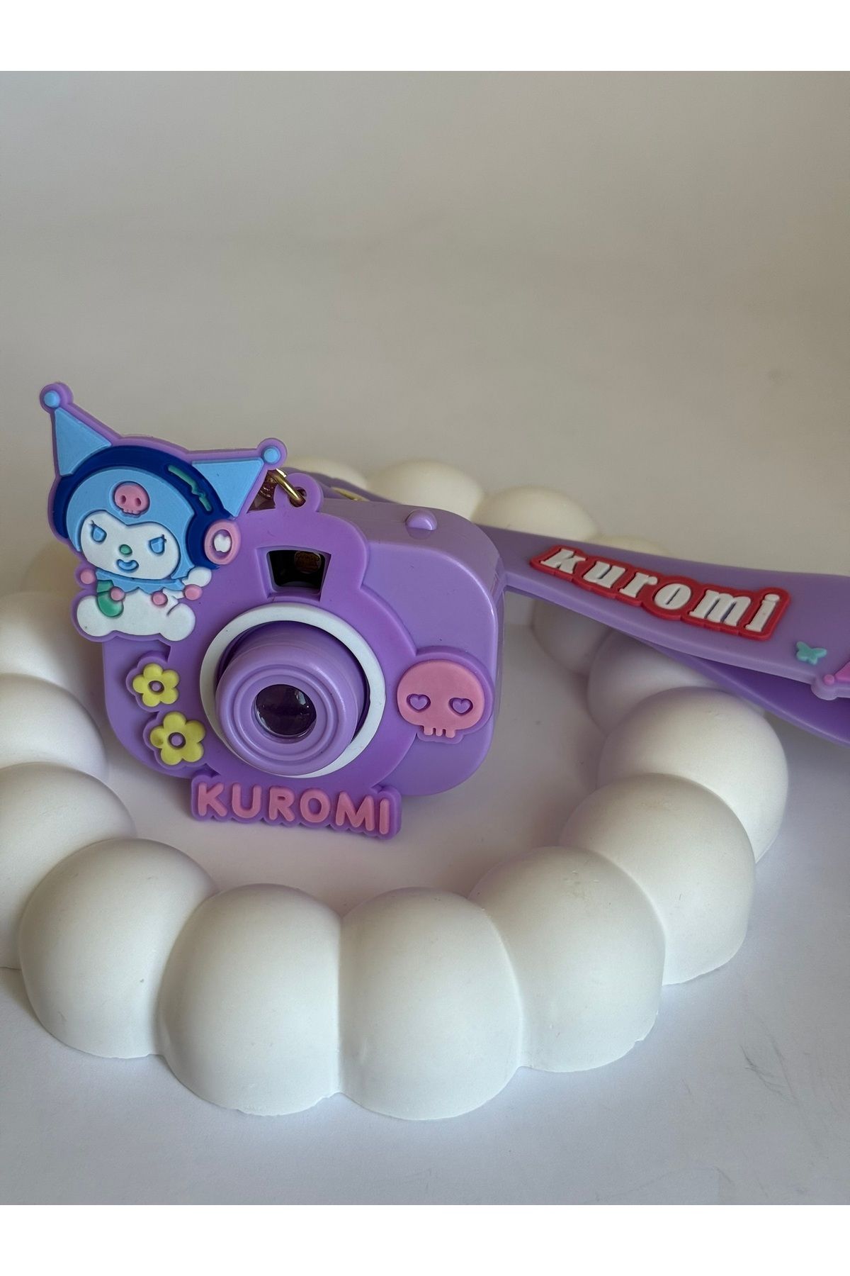 PileaD KUROMİ FOTOĞRAF MAKİNESİ DUVARA YANSITMALI ANAHTARLIK ÇANTA SÜSÜ
