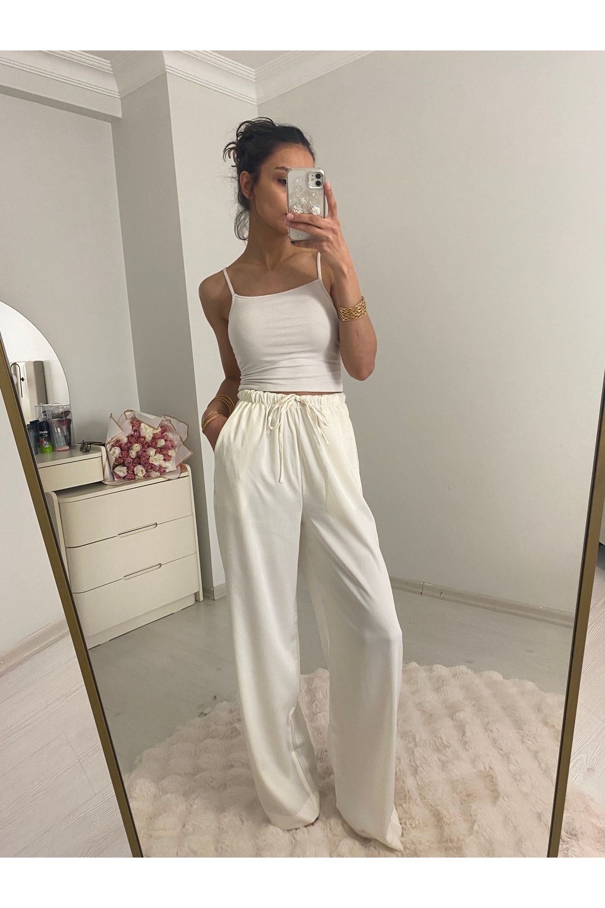 Üda Boutique Ekru belden bağlamalı saten pantolon