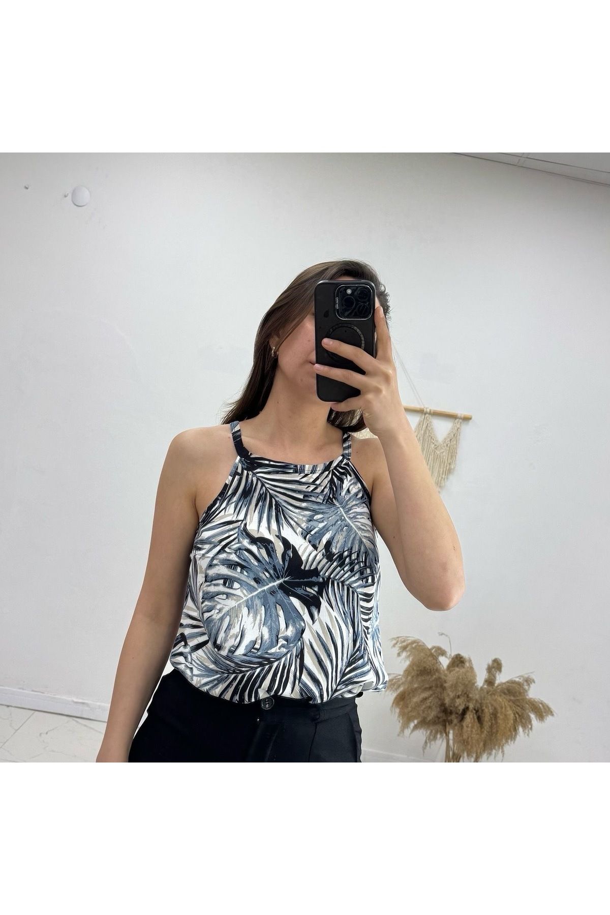 TEXTURA Şık Halter Yaka Bluz - Dokuma Kumaş - Modern ve Rahat Kesim