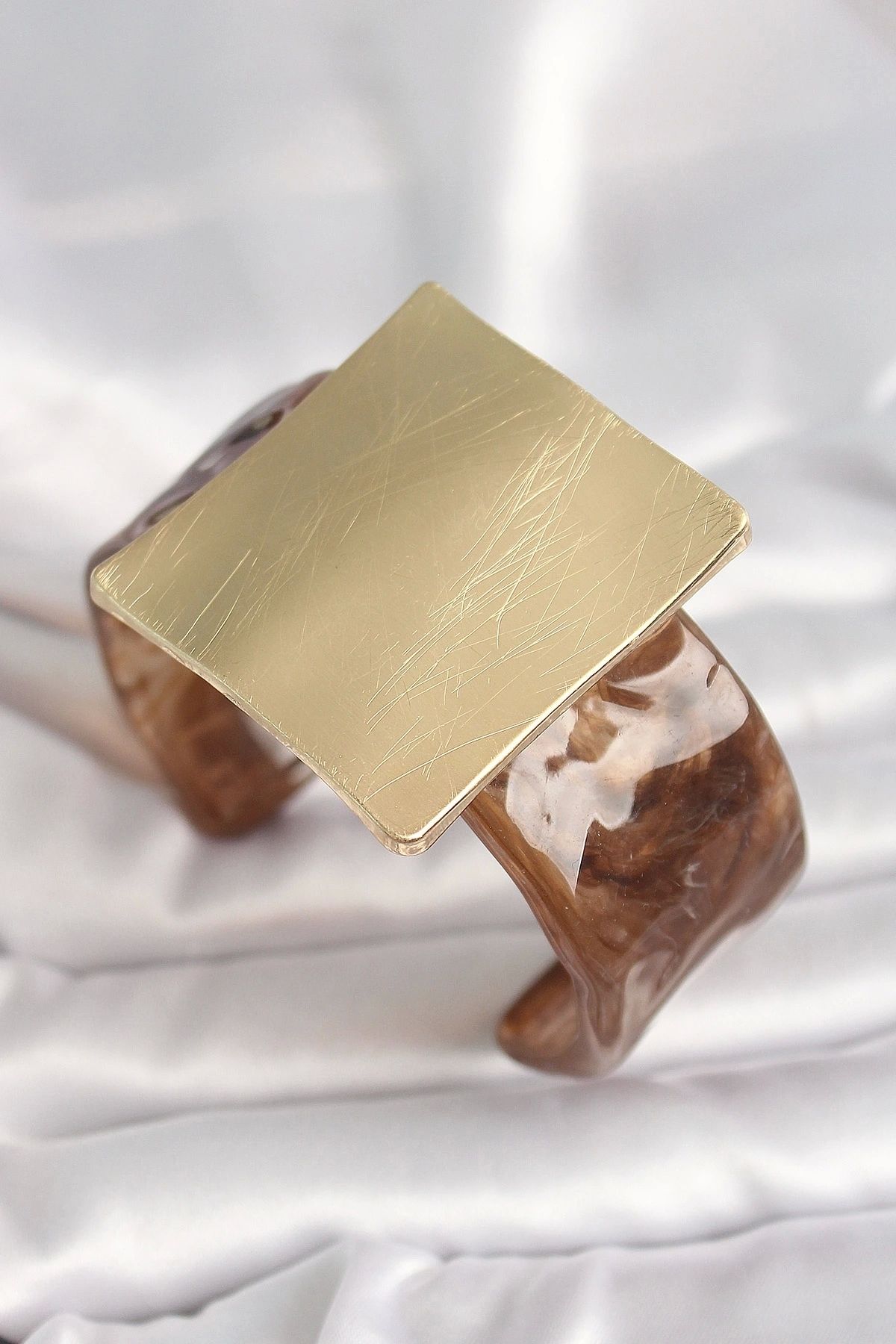 STOREMAX Kahverengi Mermer Desen Akrilik Plastik Gold Kare Plaka Model Vintage Kadın Bilezik