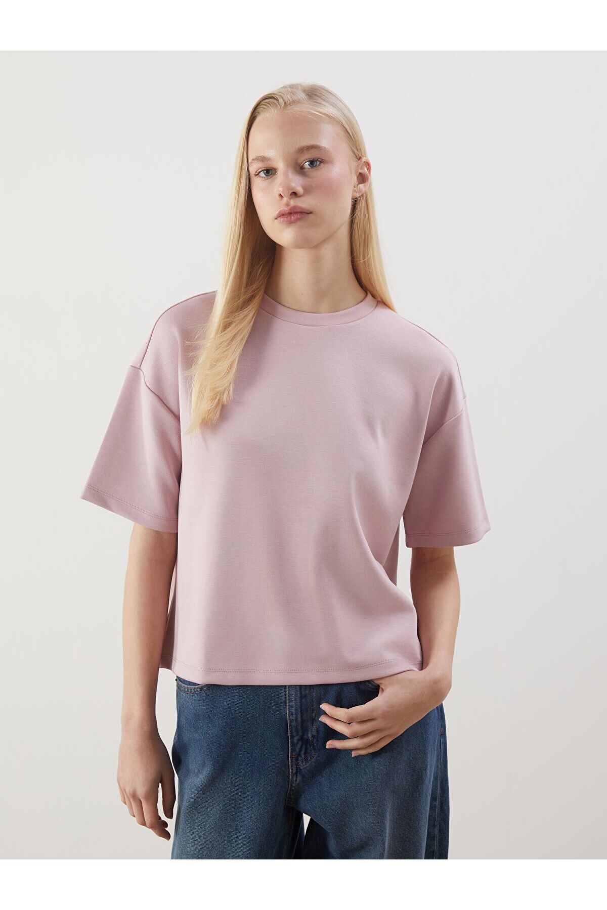 LC Waikiki Bisiklet Yaka Oversize Kadın Tişört