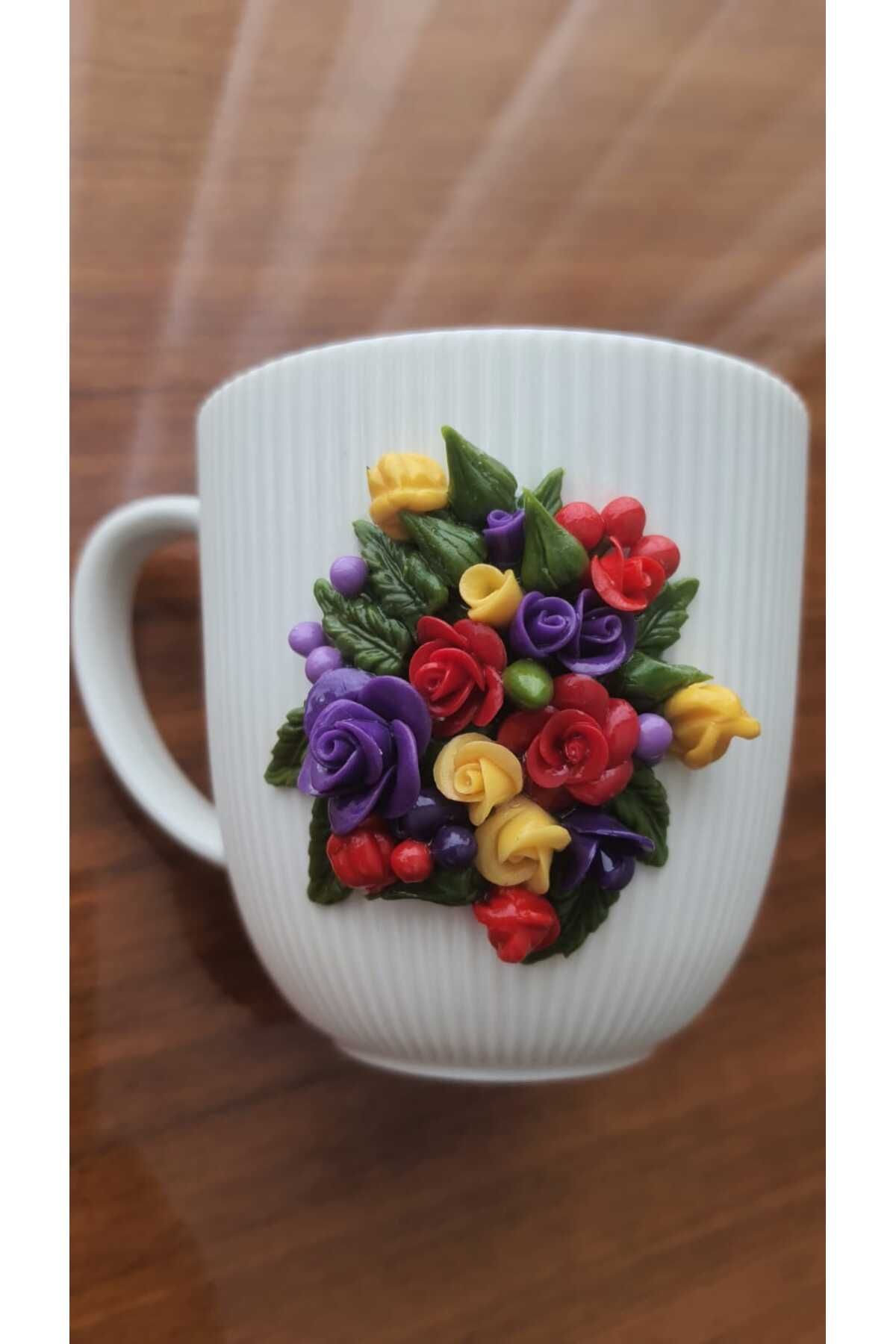 Style ANNELER GÜNÜNE ÖZEL RENGARENK KUPA EL YAPIMI SOĞUK PORSELEN