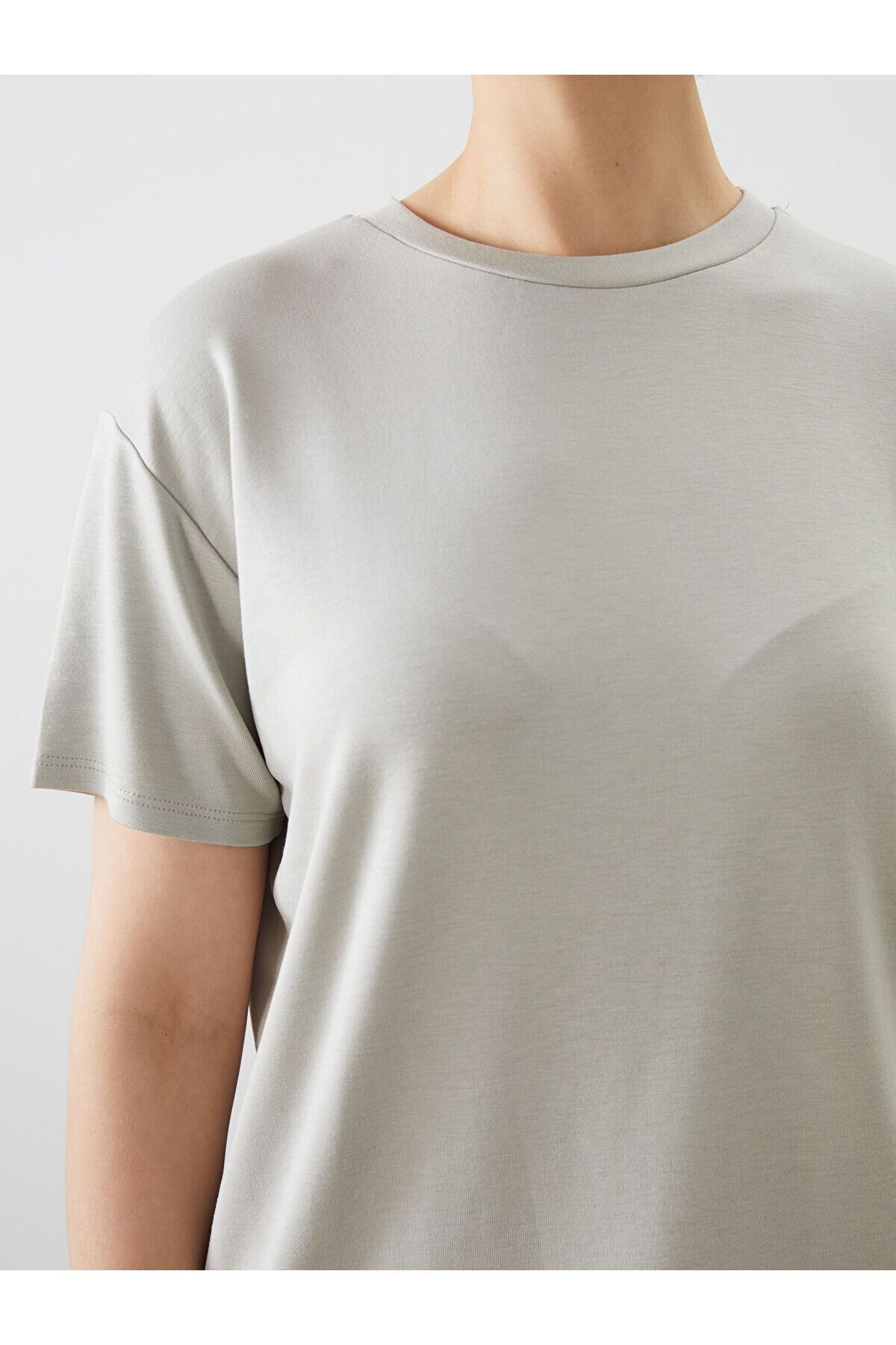 LC Waikiki-Crew Neck Women's T-Shirt 3