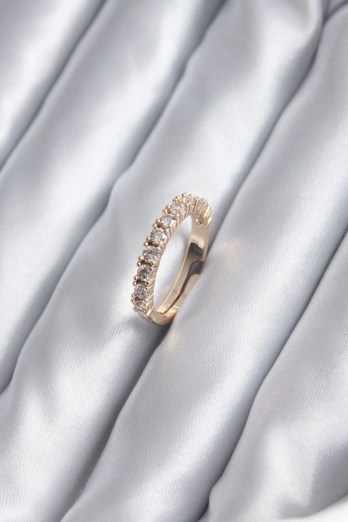 STOREMAX Gold Renk İnce Su Yolu Model Zirkon Taşlı Kadın Yüzük