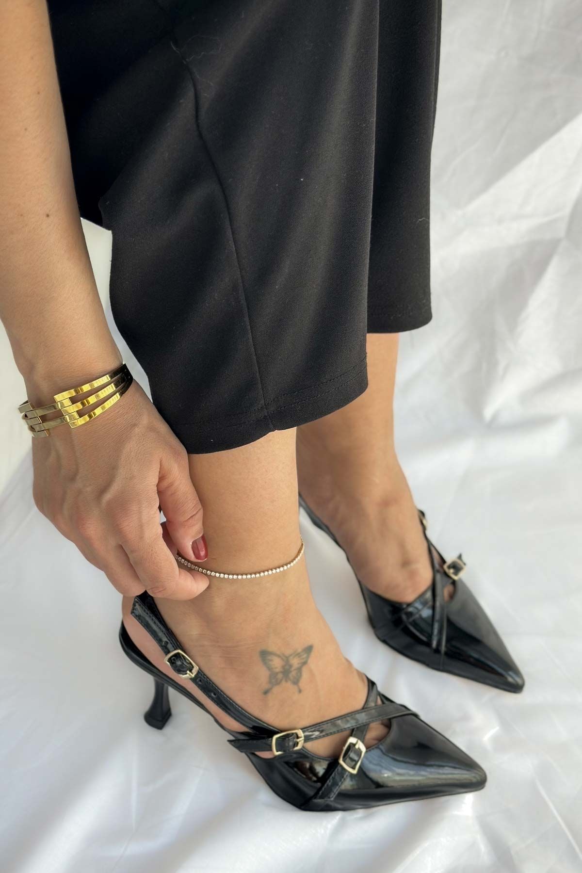 Shoebutik Theressa Siyah Rugan Çift Bant Detay Kadın Topuklu Ayakkabı