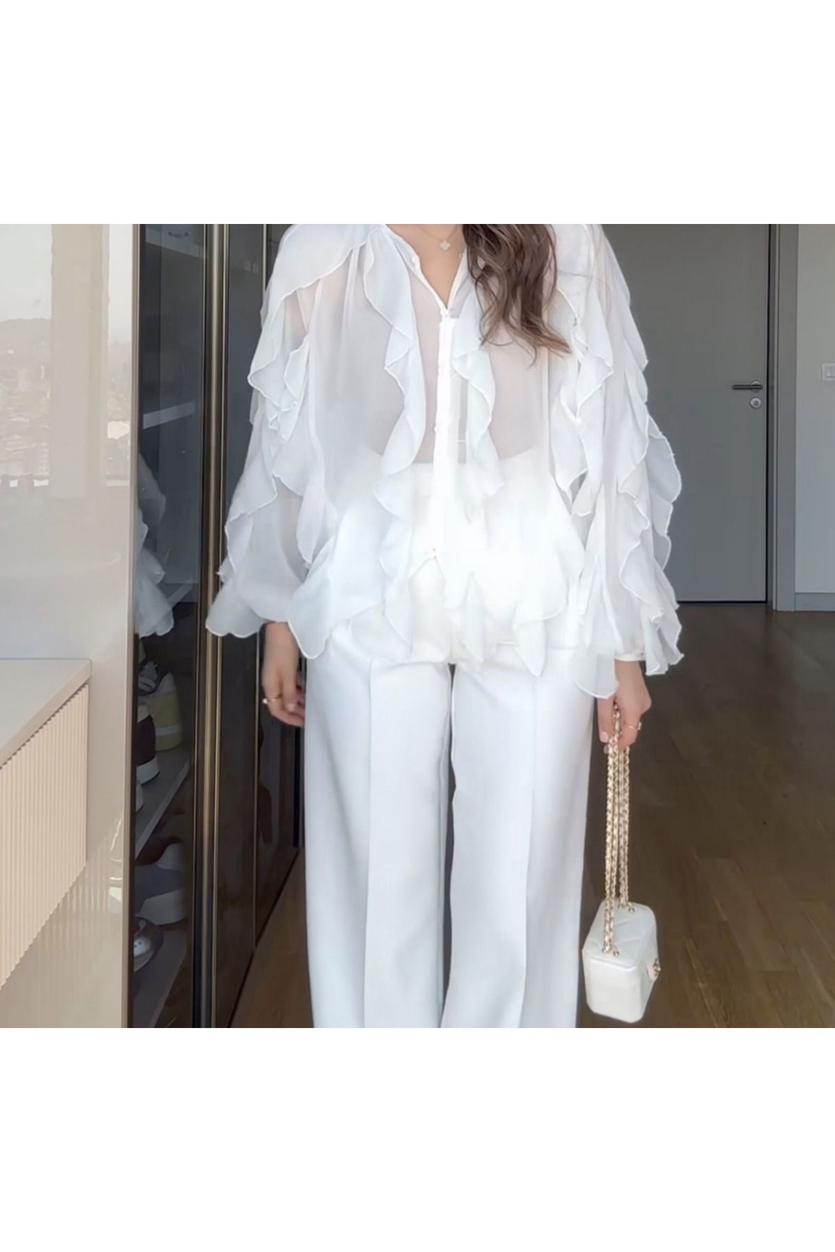 MODA Fırfırlı Beyaz Gömlek Özel Seri
