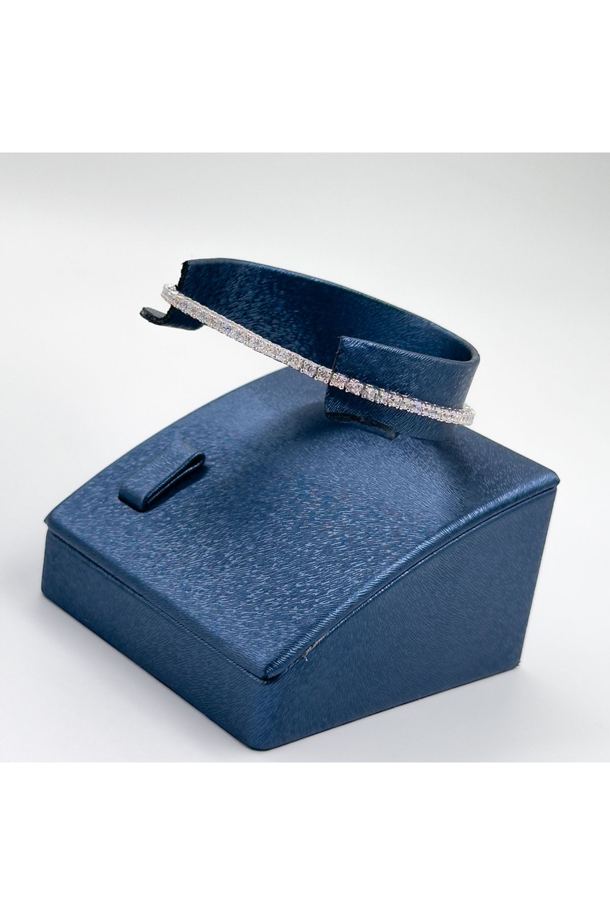 Livora Jewelry Pırlanta Montür Su Yolu Gümüş Bileklik - 2MM