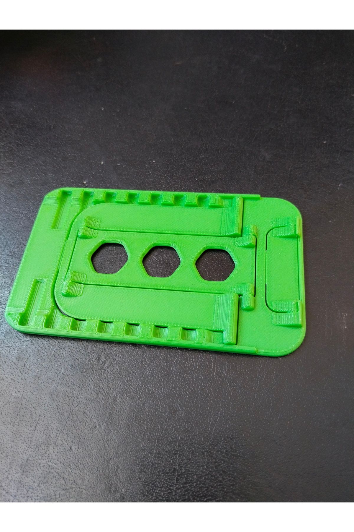 berkatello telefon standı, kart şeklinde açılır-kapanır ve ayarlanabilir