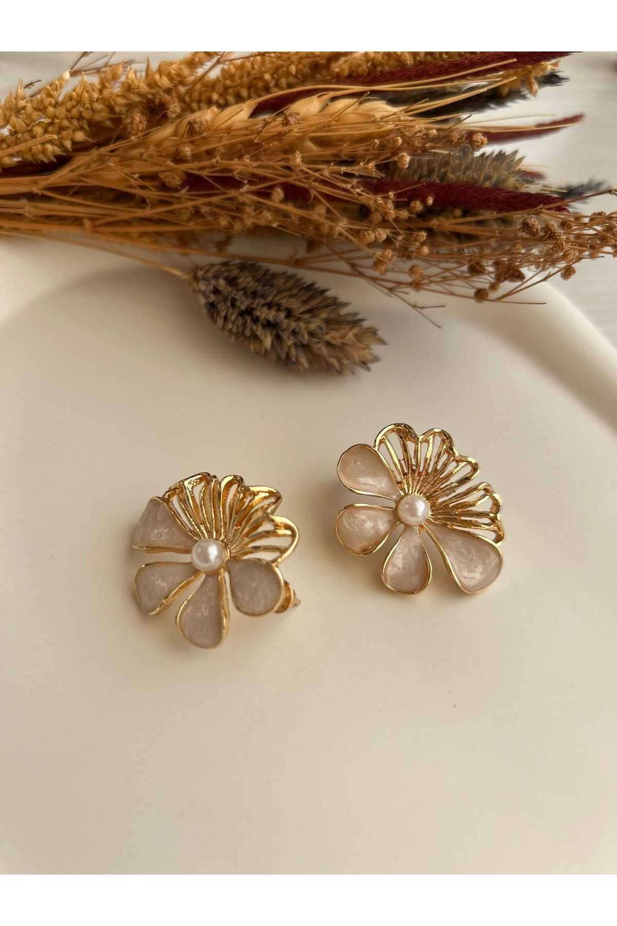 Mayda accessorises İnci Detaylı Çiçek Küpe