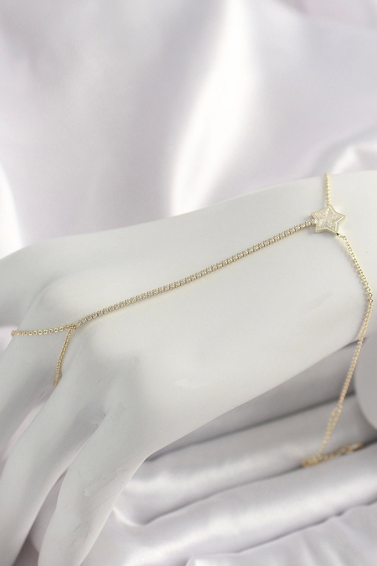 STOREMAX Pirinç Gold Renk Su Yolu Zirkon Taşlı Yıldız Model Kadın Şahmeran