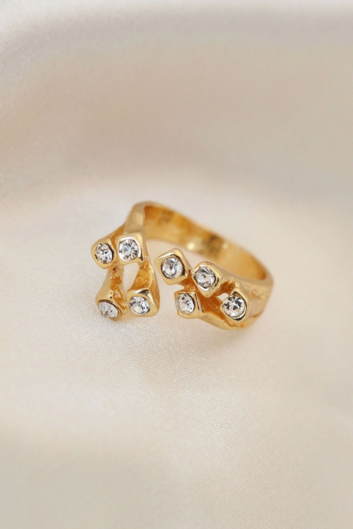 Clariss Ayarlamalı Gold Metal Kare Zirkon Taşlı Yüzük