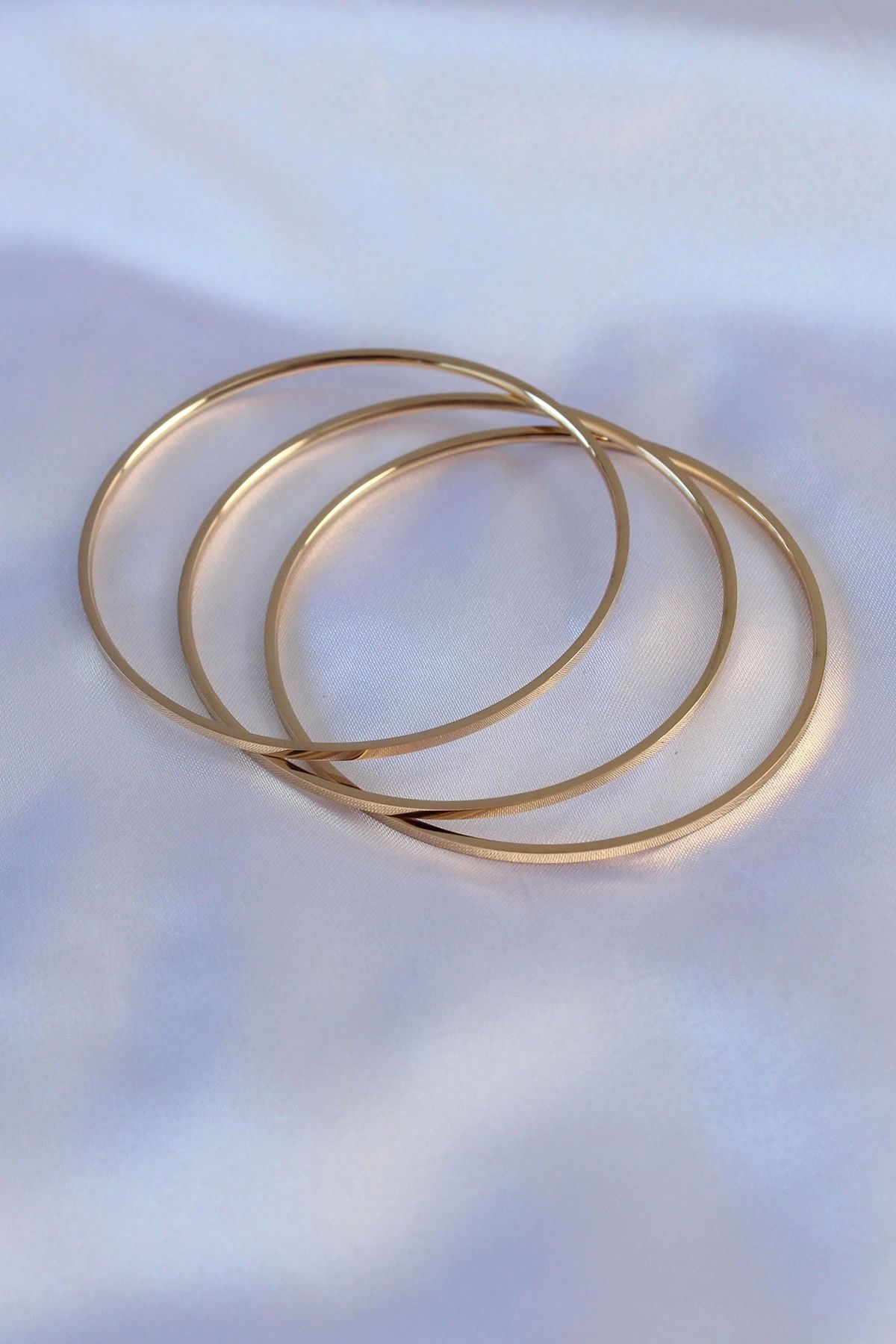 Clariss 316L Çelik Gold Renk Ajda Model Kadın 65 mm Bilezik