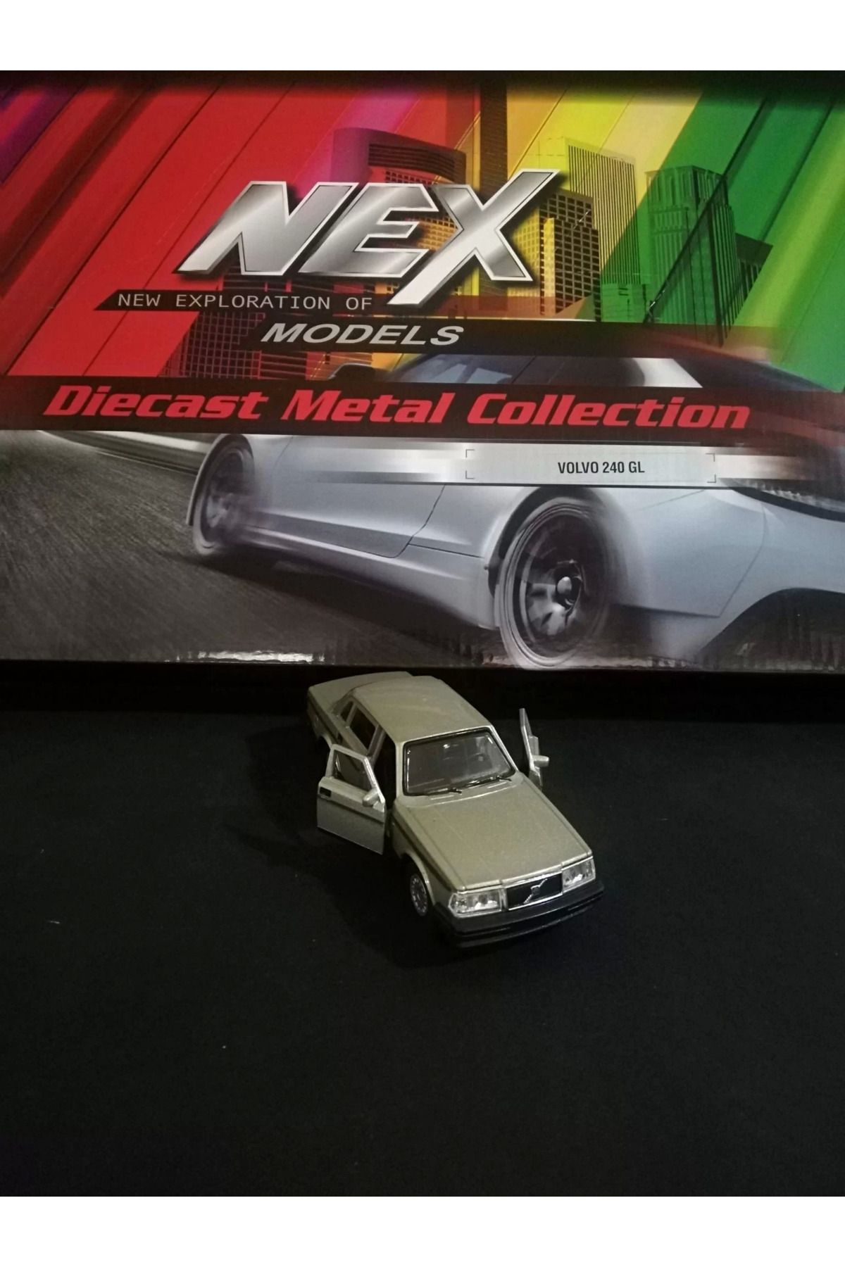 gnsstore WELLY 1/36 VOLVO 240 GL (NET)