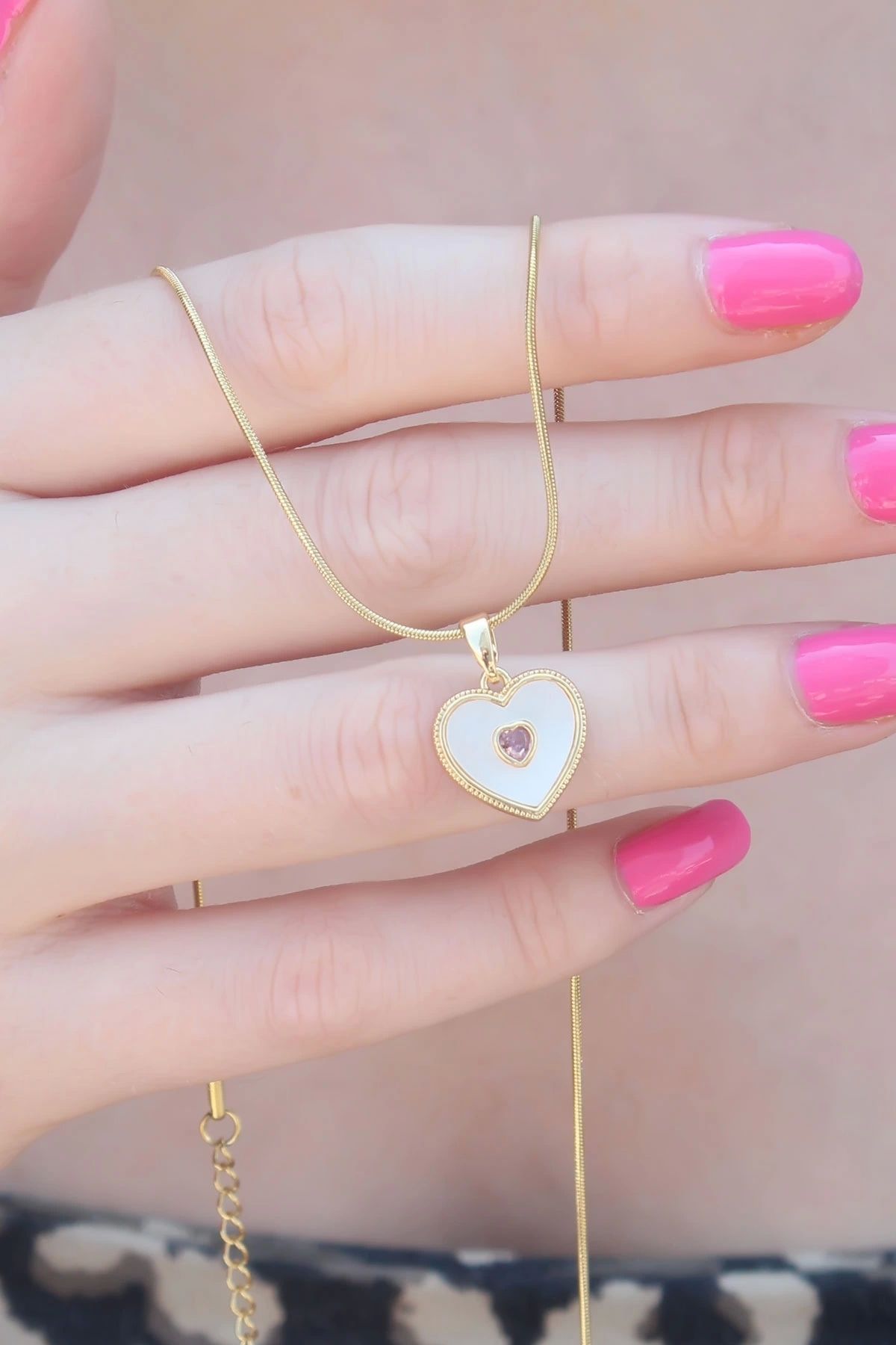 Clariss 316L Çelik Gold Renk Kalp Model Pembe Zirkon Taş Kalp Detay Kadın Kolye