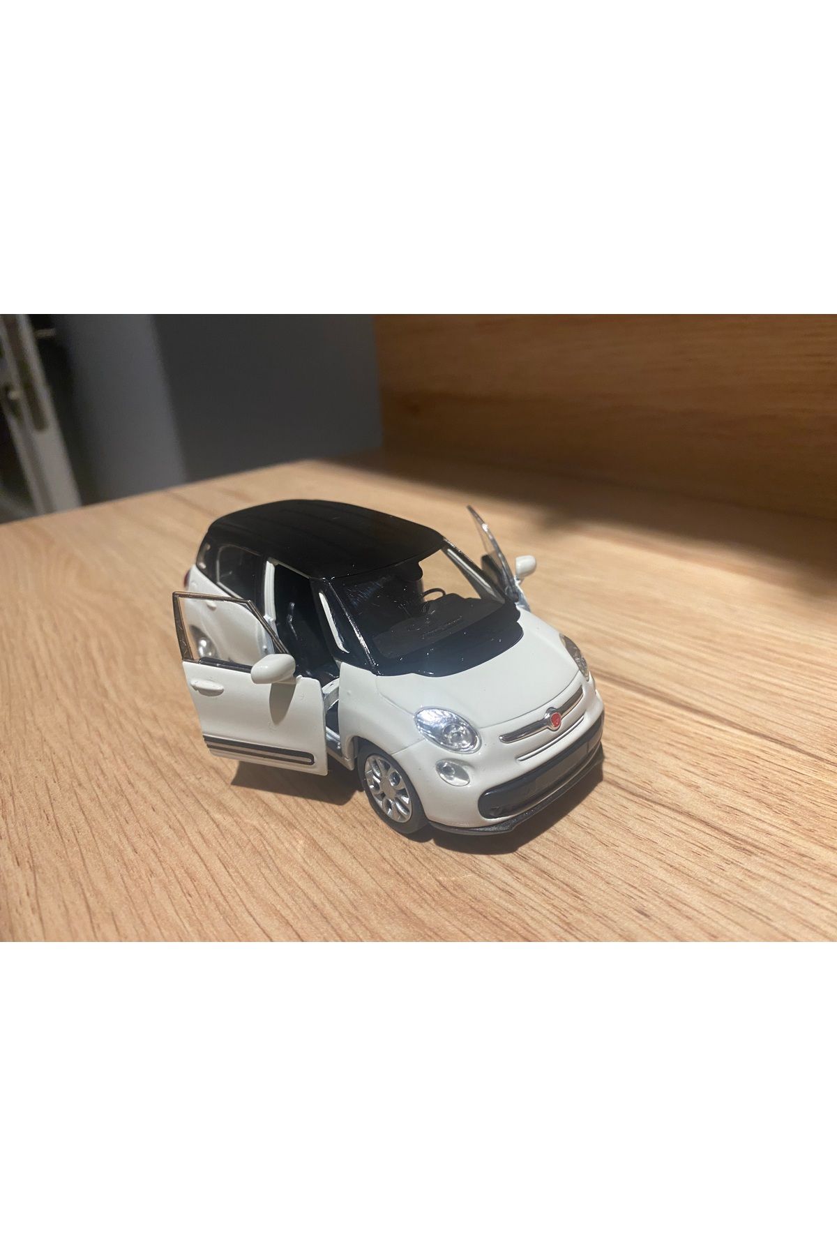 liss çarşı Klasik Fiat 500L Koleksiyonluk Metal Kapıları Açılan Çift Rerk Model Araba %100 Marka Bandrollü