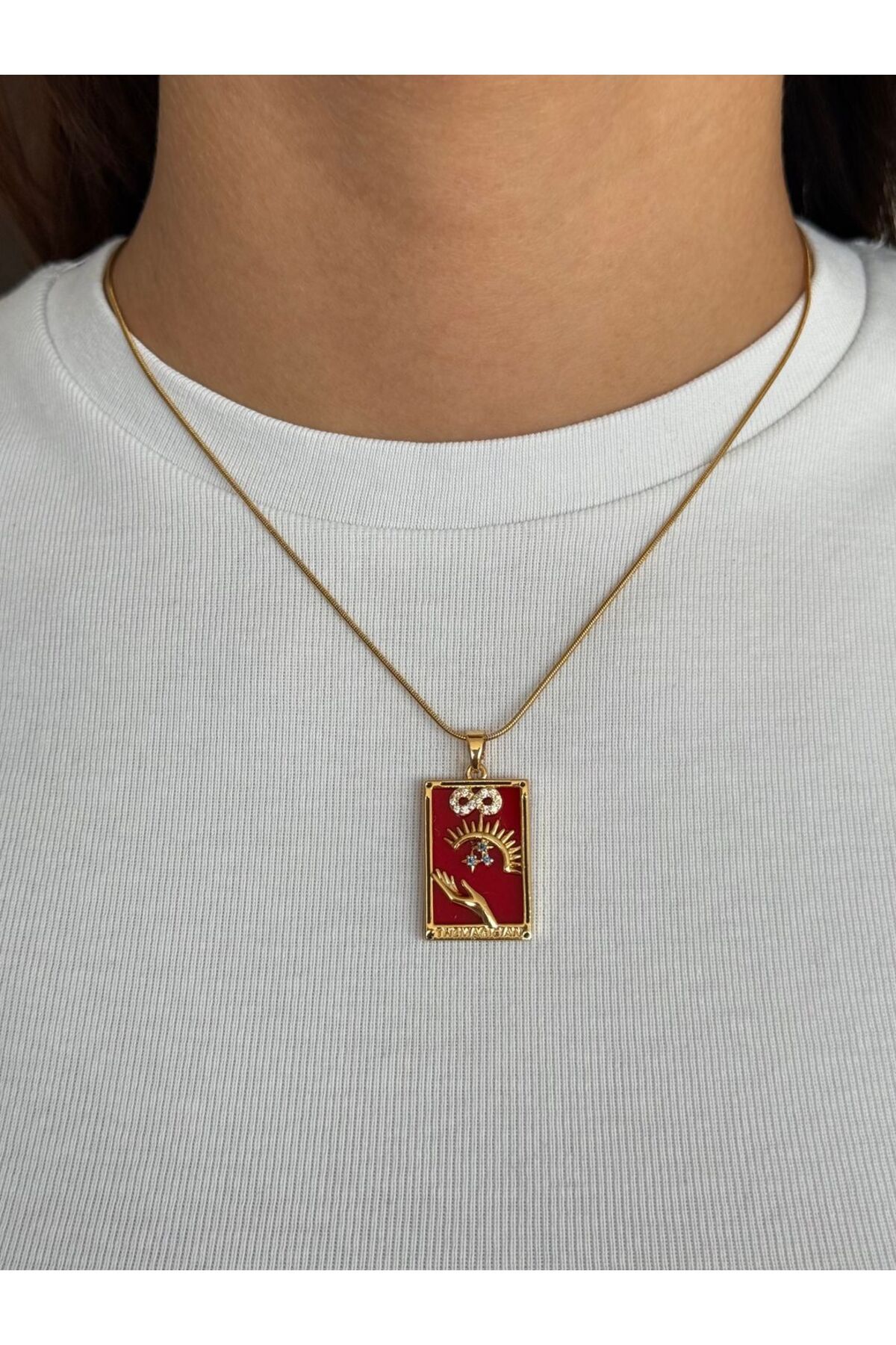 H&B Design Çelik Kırmızı El Figürlü Tarot Kolye