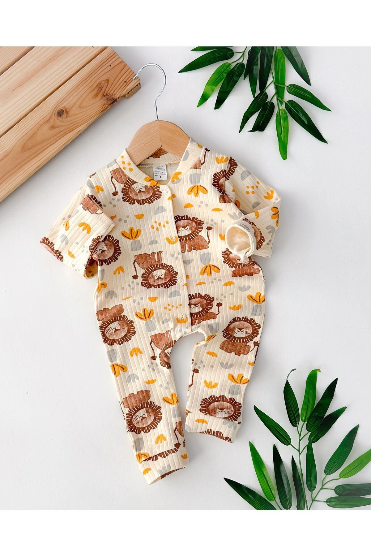 yukobaby bebeğiniz için en doğalı BEBEK ASLANLI 3-6-9 AY PAMUKLU MANŞETŞİZ TULUM YENİDOĞAN HASTANE ÇIKIŞI BEBEK KIYAFETİ YK5886,
