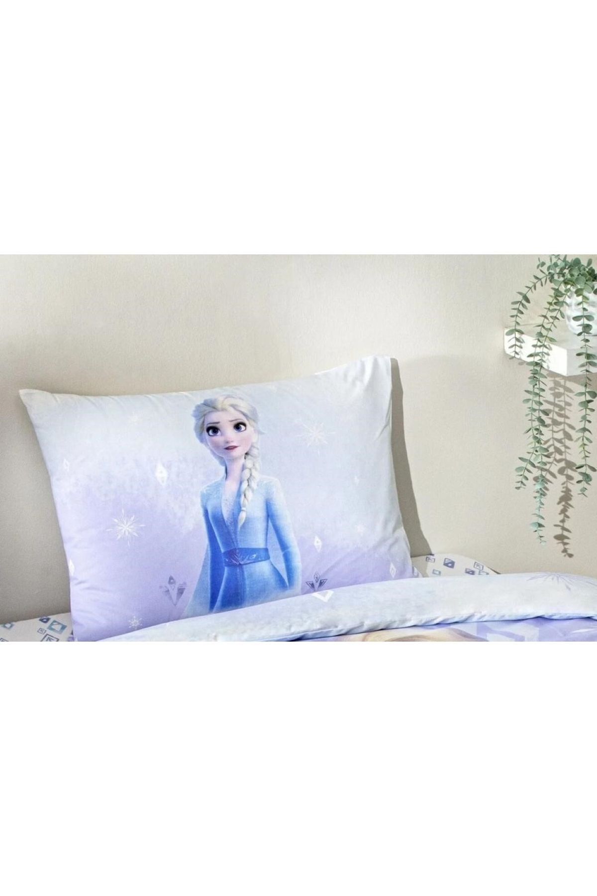 Taç Disney Frozen ELSA ANNA Çift Taraflı % 100 Pamuk Kumaş 1 Adet Yastık Kılıfı 50x70 Cm