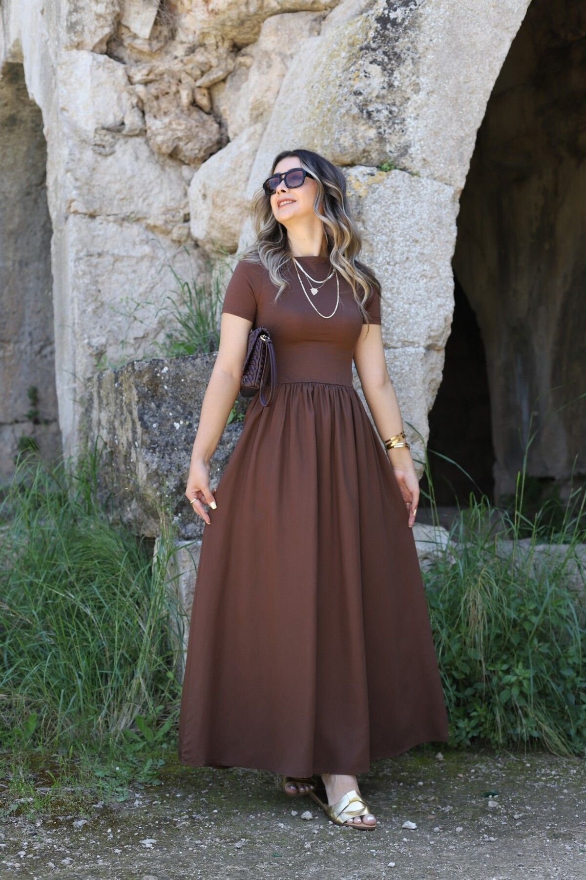 bytugcekaya Kahve Kısa Kol Kloş Etekli Elbise