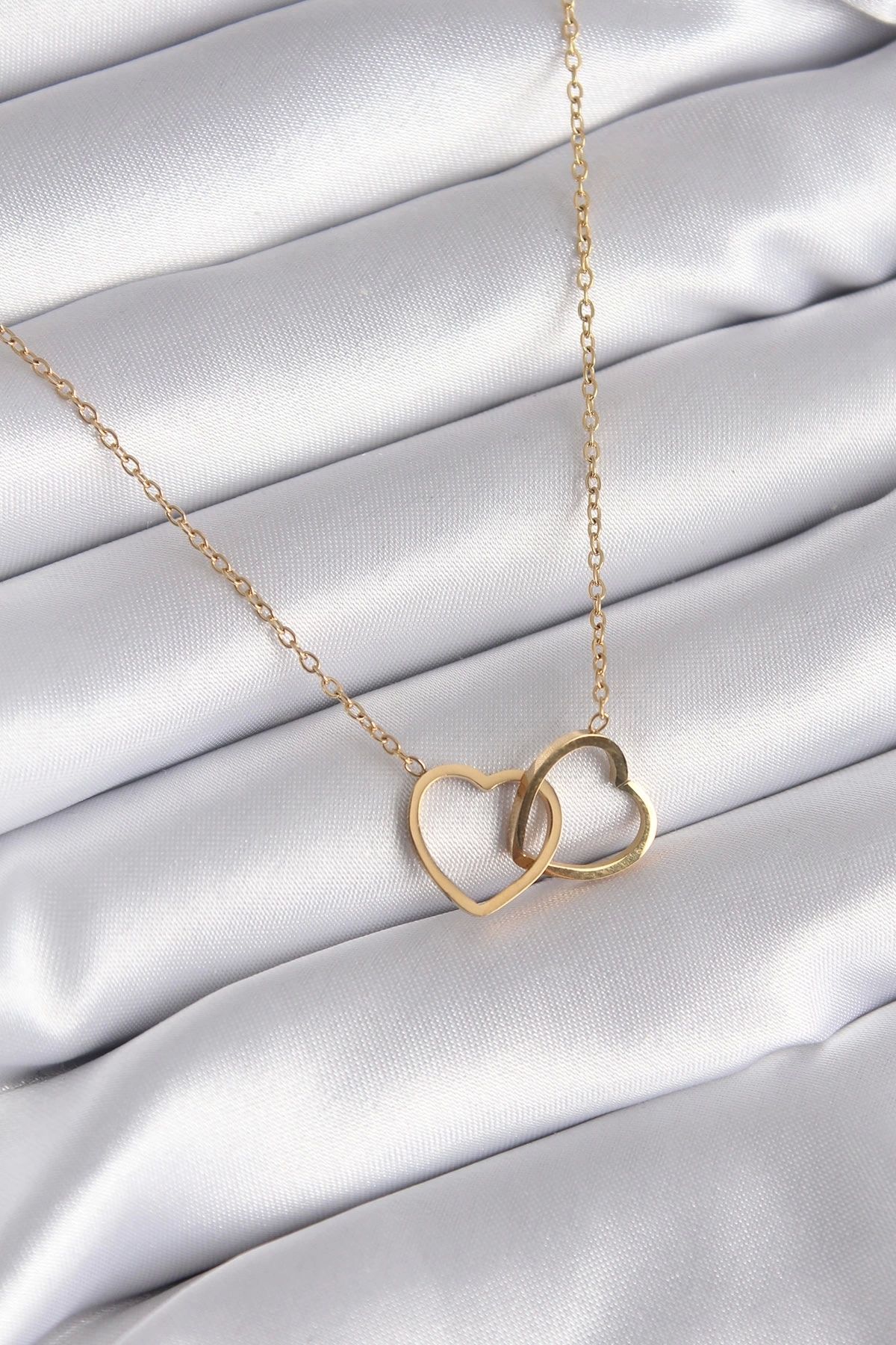 Clariss 316L Çelik Gold Renk Geçmeli Kalp Model Kadın Kolye