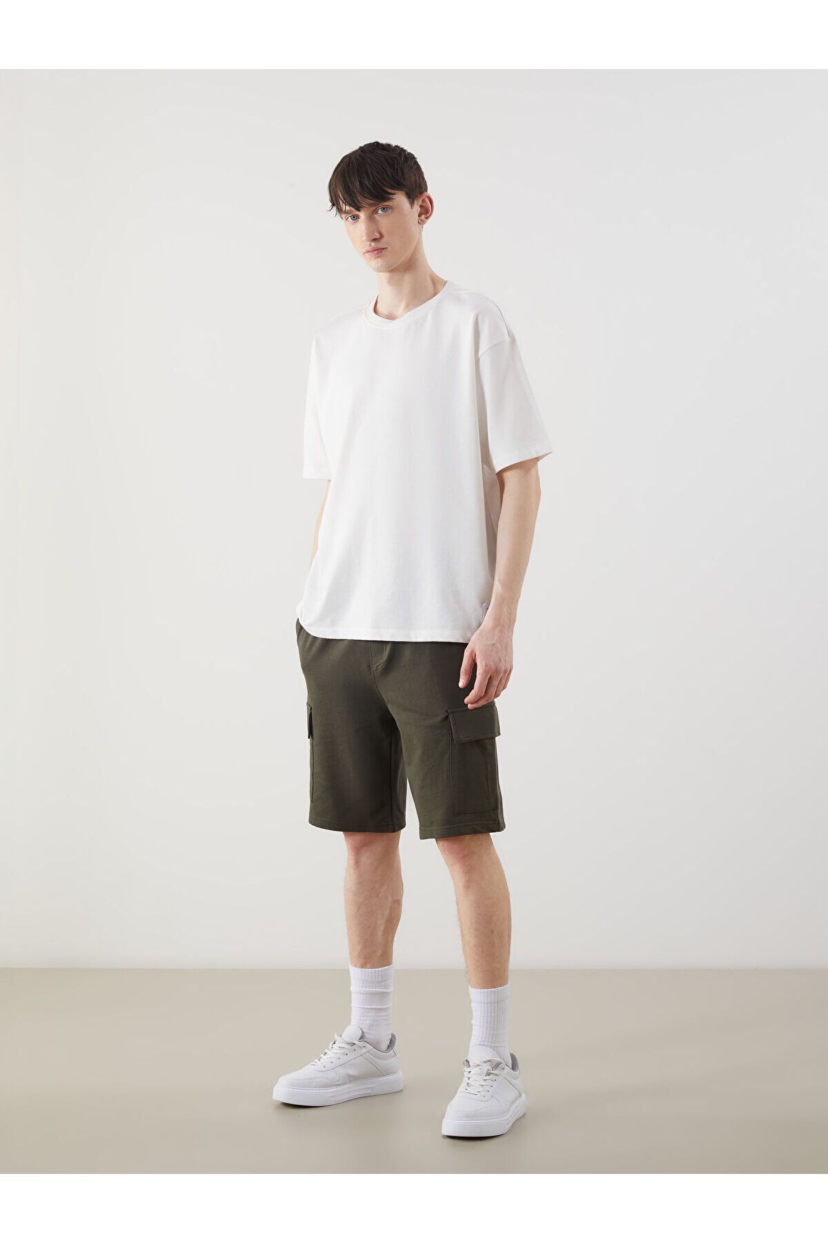 LC Waikiki Slim Fit Erkek Kargo Şort