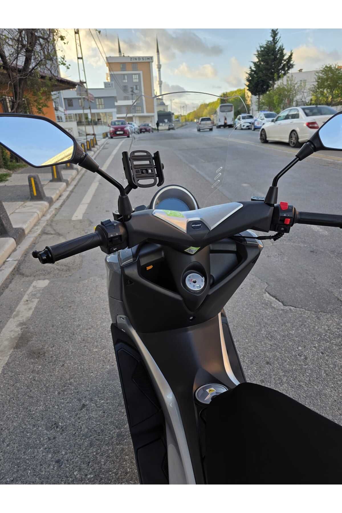 Revolt RSX4 Siperlik Ön Cam 2022-2025 Model 65cm Şeffaf Renkli 4mm ORTA BOYLU