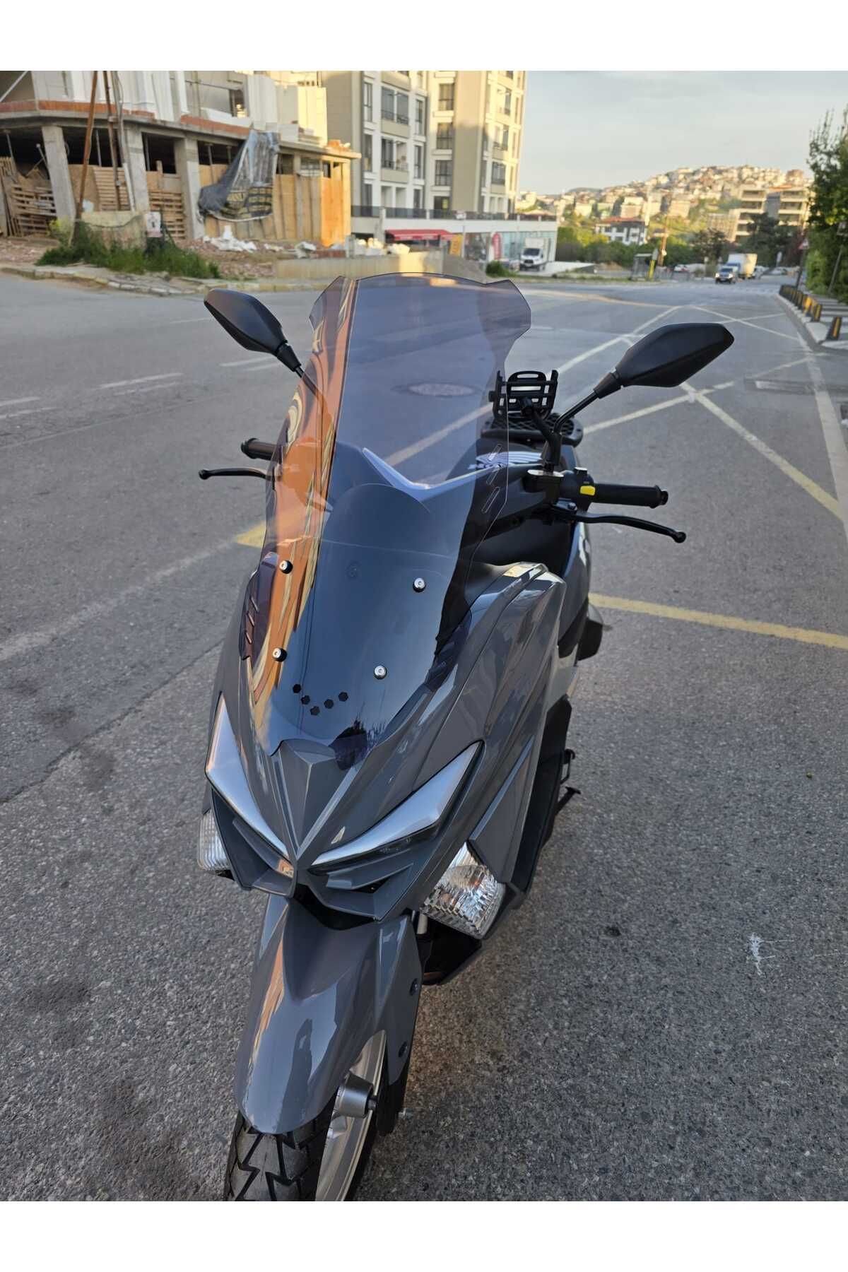 Revolt RSX4 Siperlik Ön Cam 2022-2025 Model 65cm Füme Renkli 4mm ORTA BOYLU