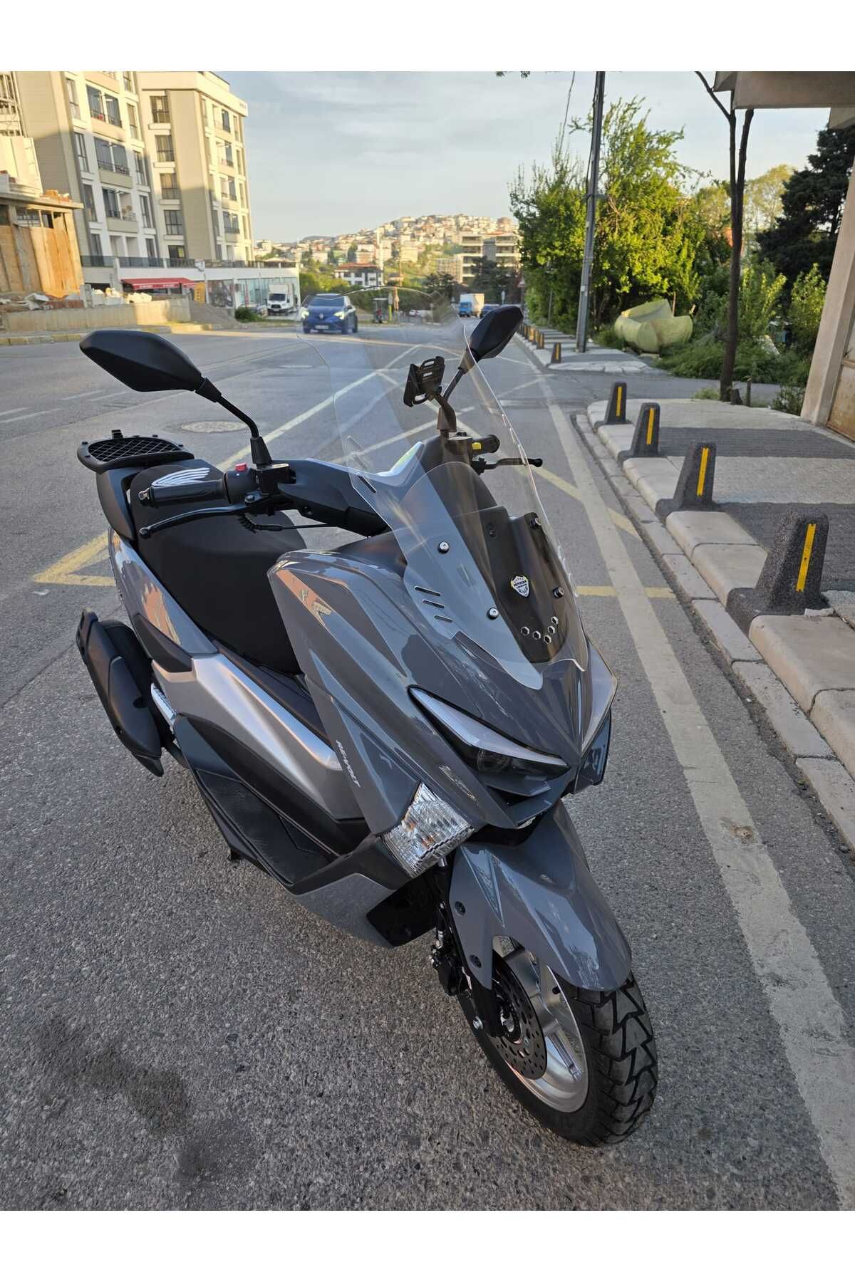 Revolt RSX4 Siperlik Ön Cam 2022-2025 Model 65cm Şeffaf Renkli 4mm ORTA BOYLU