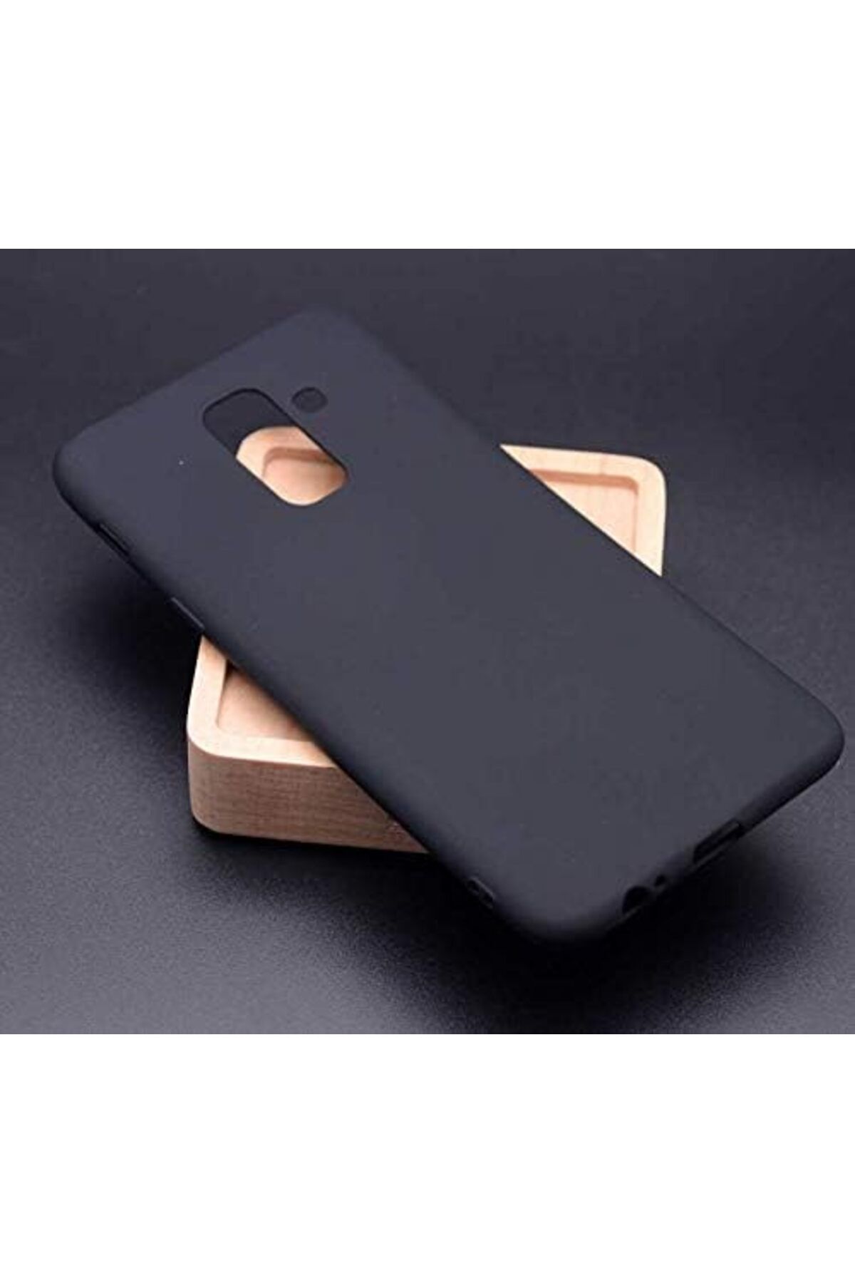 STOREMAX glpzr Galaxy A6 2018 Uyumlu Sert Rubber Silikon Kılıf (Siyah) trendybuy 1109110