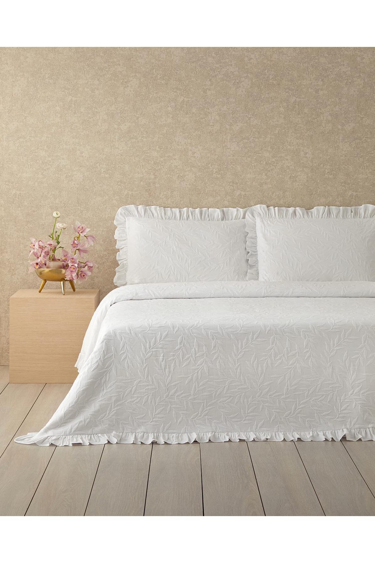 STOREMAX htpshopmx Home Alvin Pamuklu Fırfırlı Çift Kişilik Yatak Örtüsü Takımı 220x240 cm Beyaz st