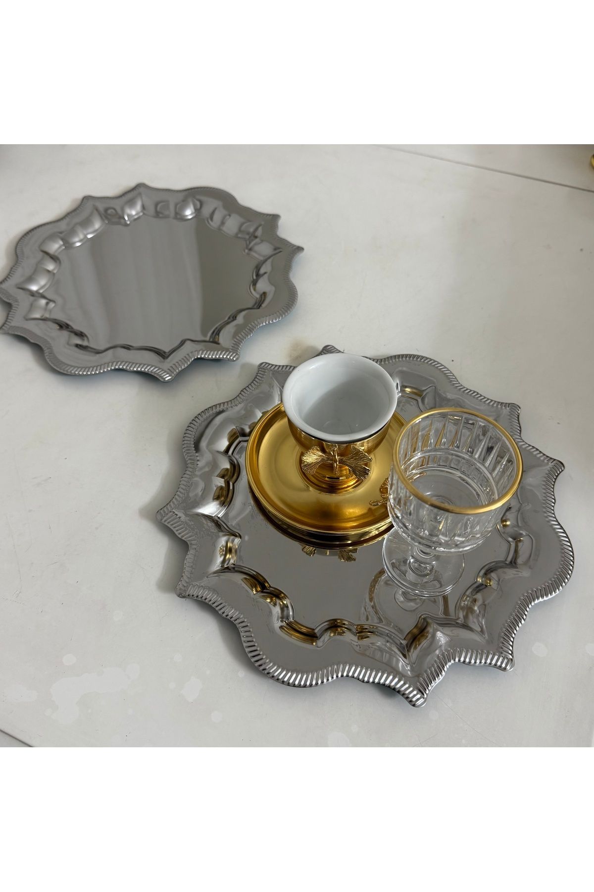 Elzemm store ÇELİK 2 ADET KENAR DESENLİ GÜNEŞ MODEL YUVARLAK SERVİS VE SUNUM TEPSİSİ