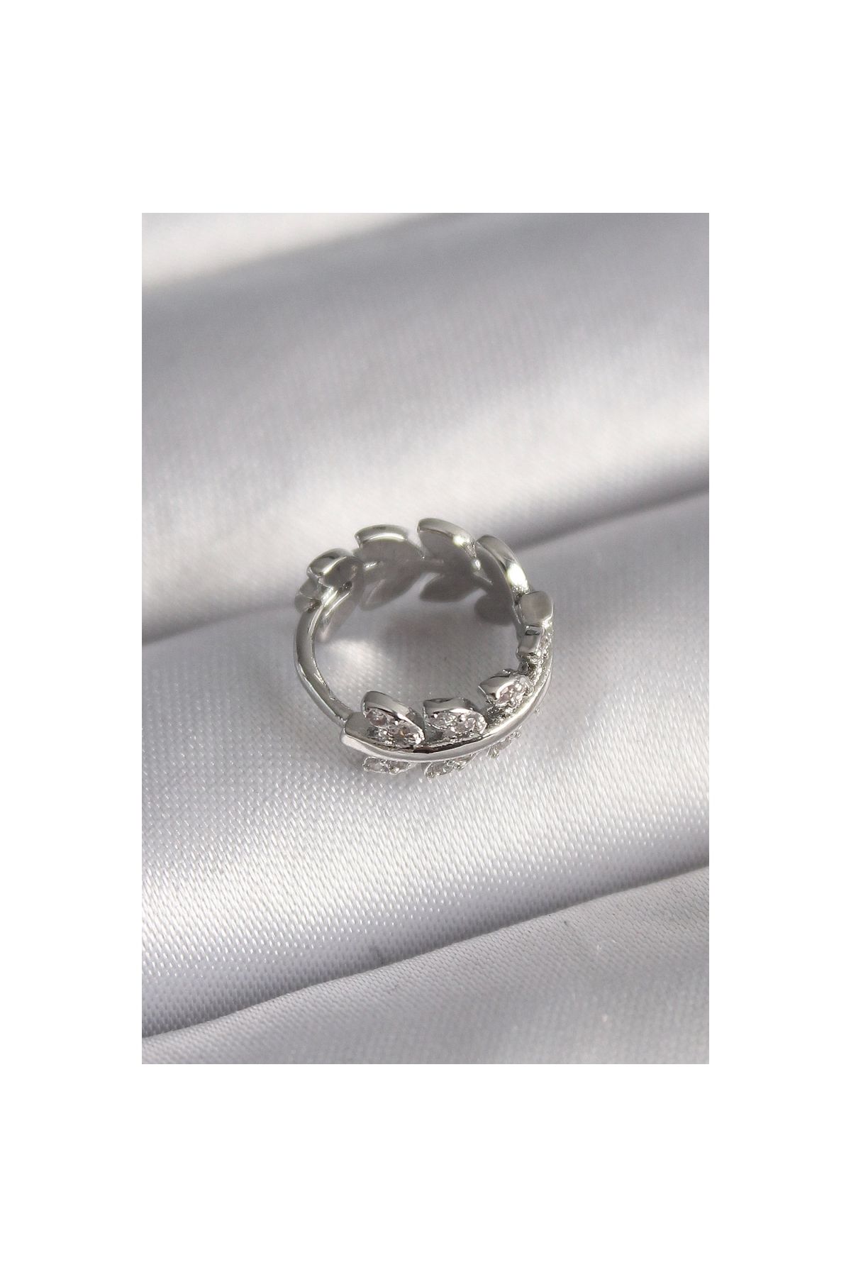 Marsilyan 316L Çelik Gümüş Renk Zirkon Taşlı Yaprak Model Tragus Piercing - TJ-PR1303