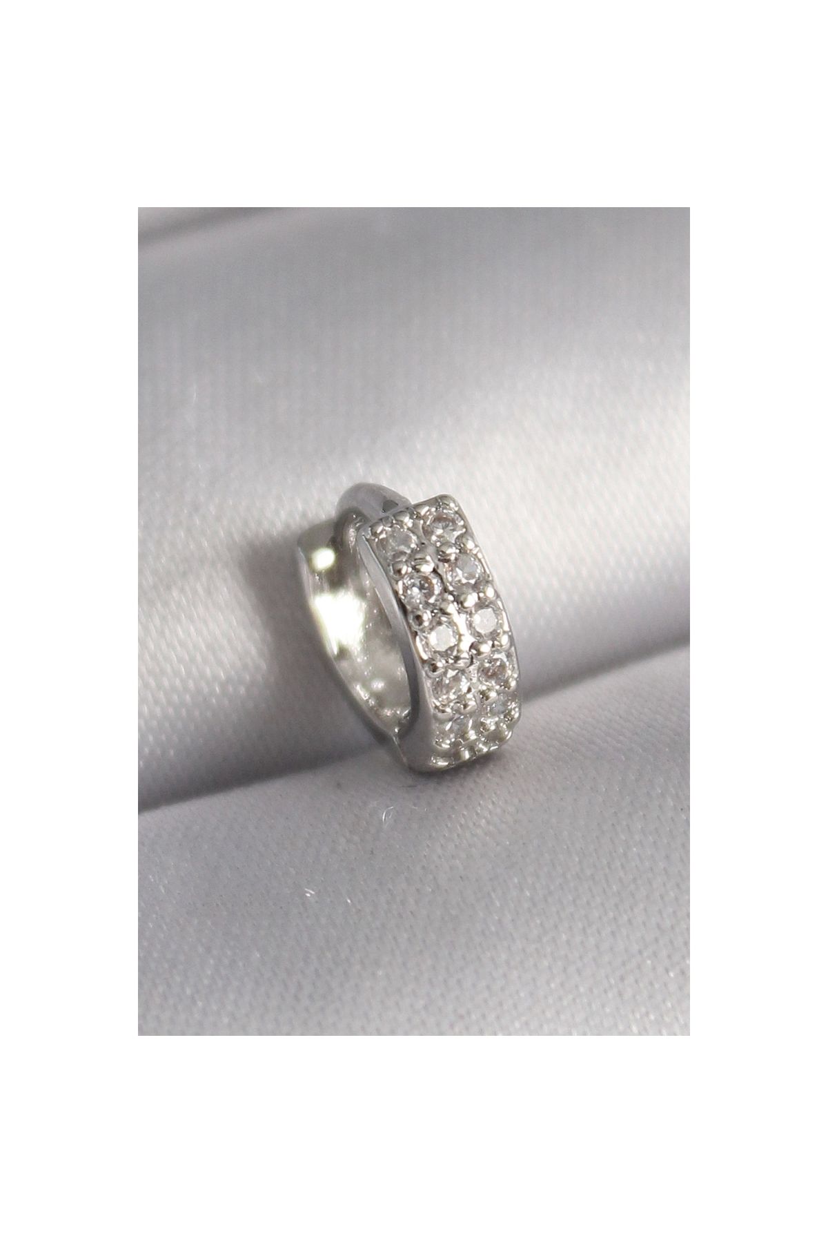 Marsilyan 316L Çelik Gümüş Renk Zirkon Taşlı Tragus Piercing - TJ-PR1305