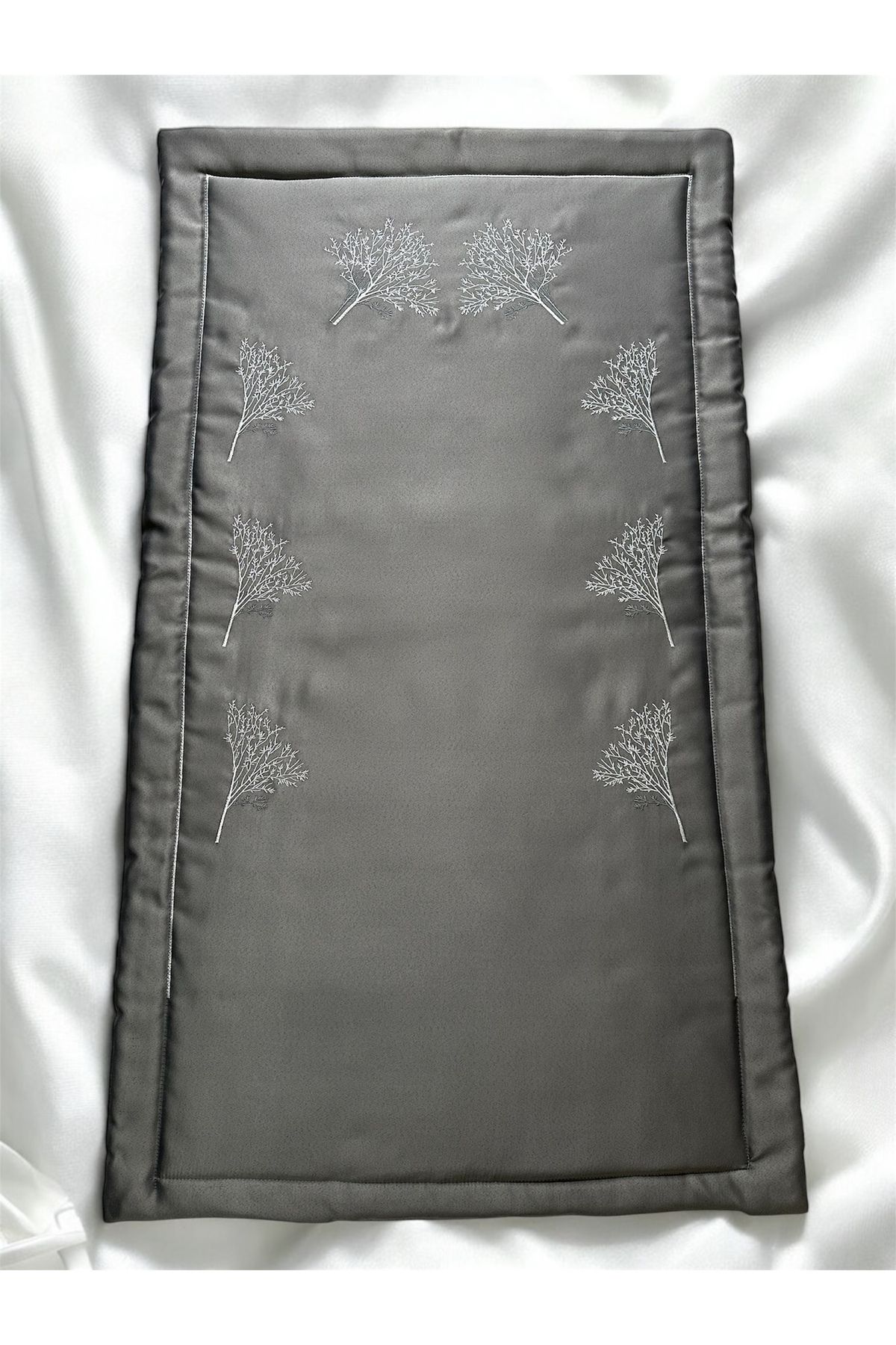 Mariabella Home Collection Ağaç Desen Nakışlı Seccade Namazlık Çeyizlik Elyaflı Söz Nişan Hediyelik 75 x 130 cm