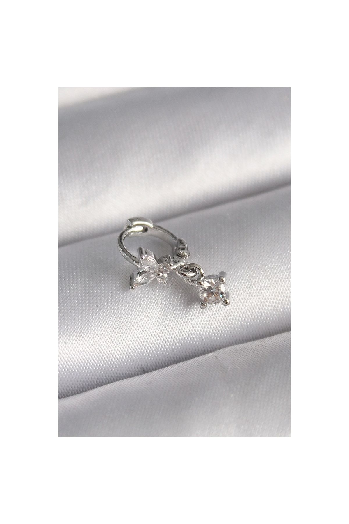 Marsilyan 316L Çelik Gümüş Renk Zirkon Taşlı Kelebek Model Sallantı Detay Tragus Piercing - TJ-PR1299